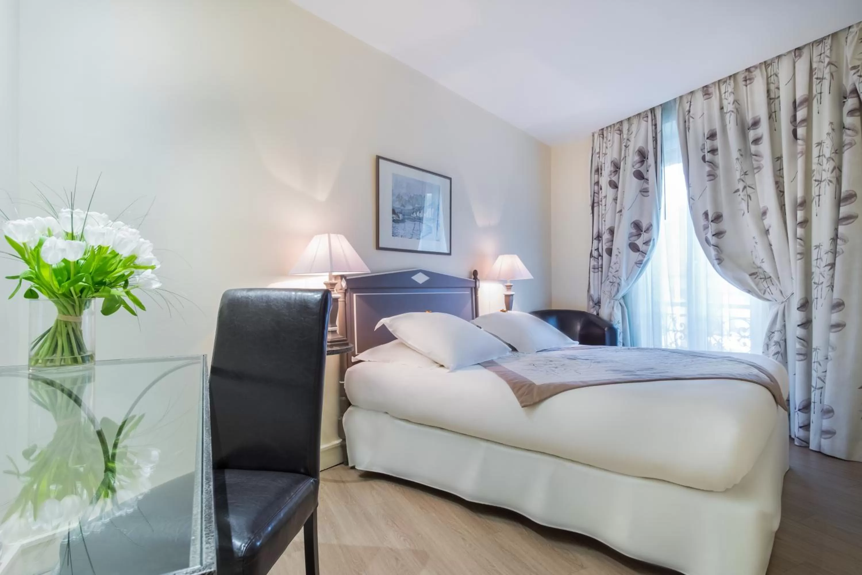 Bedroom, Bed in Waldorf Montparnasse