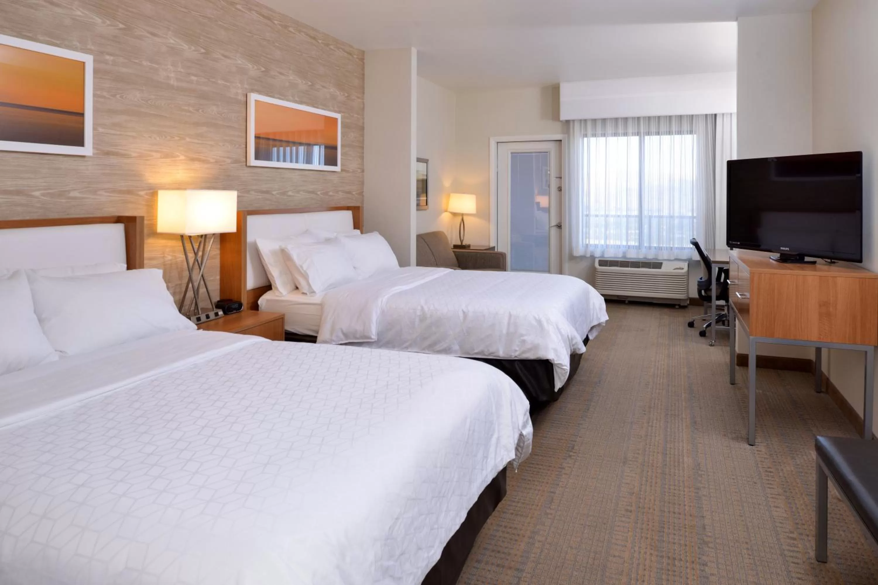 Photo of the whole room, Bed in Holiday Inn Express Pocatello by IHG