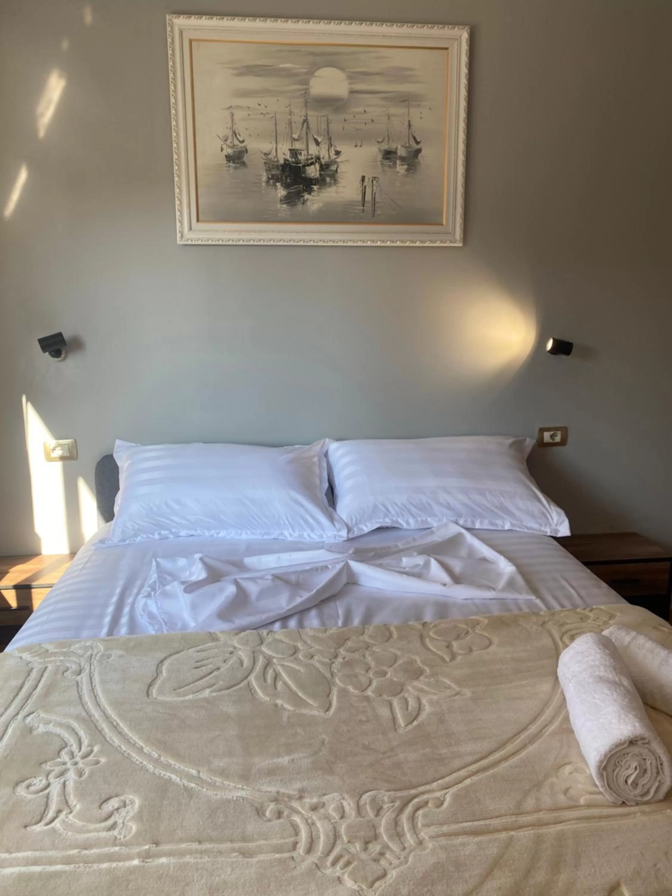 Bed in Hotel Millenium Tirana