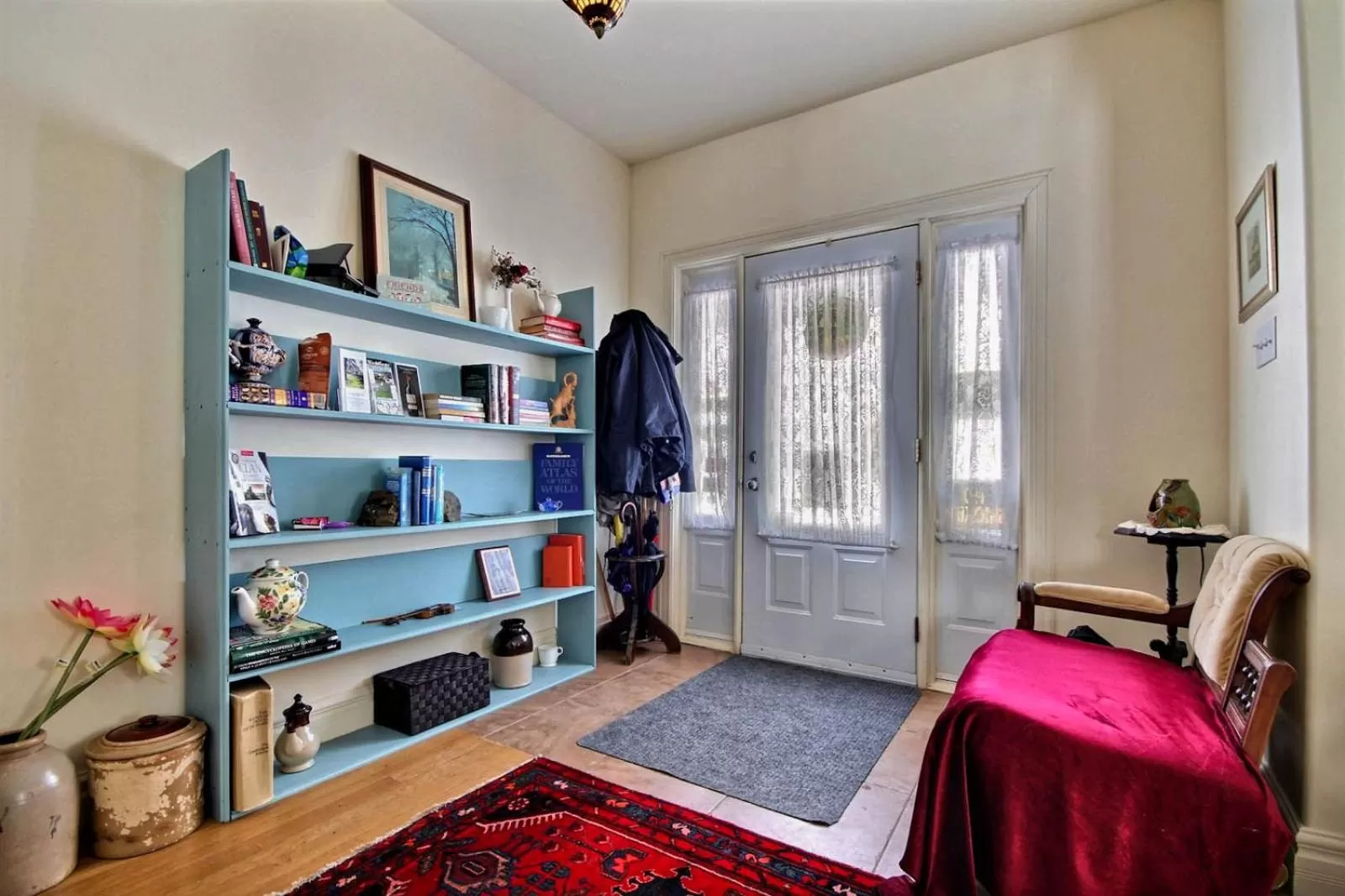 Seating area, Bed in Terrace Green B&B