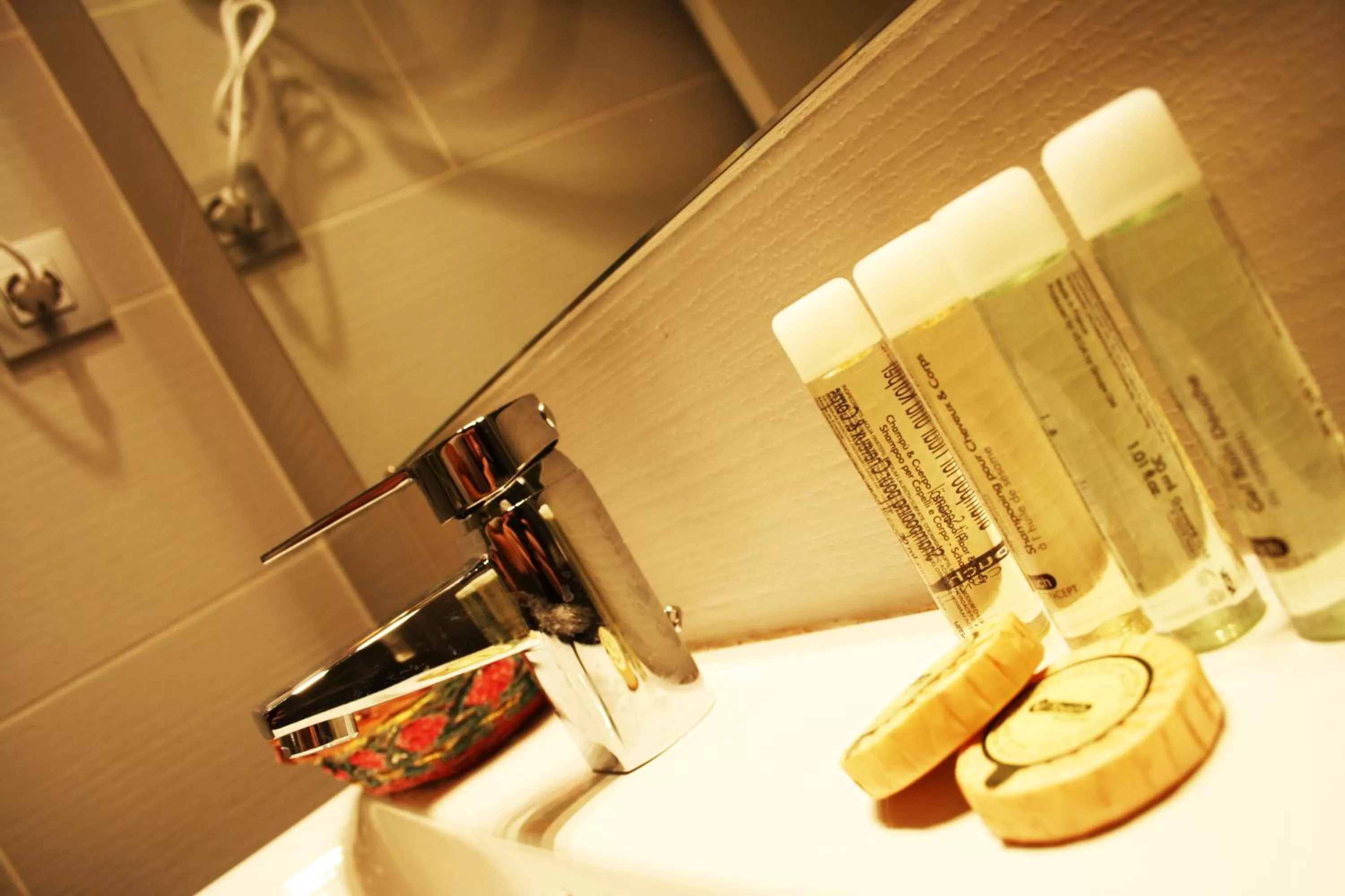 Bathroom in Hotel Ginebra