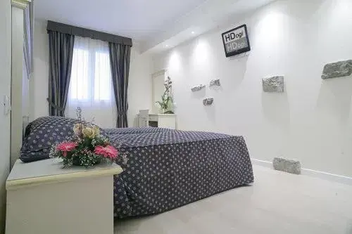 Double Room - single occupancy in Hotel Ai Dogi Double Room - single occupancy in Hotel Ai Dogi