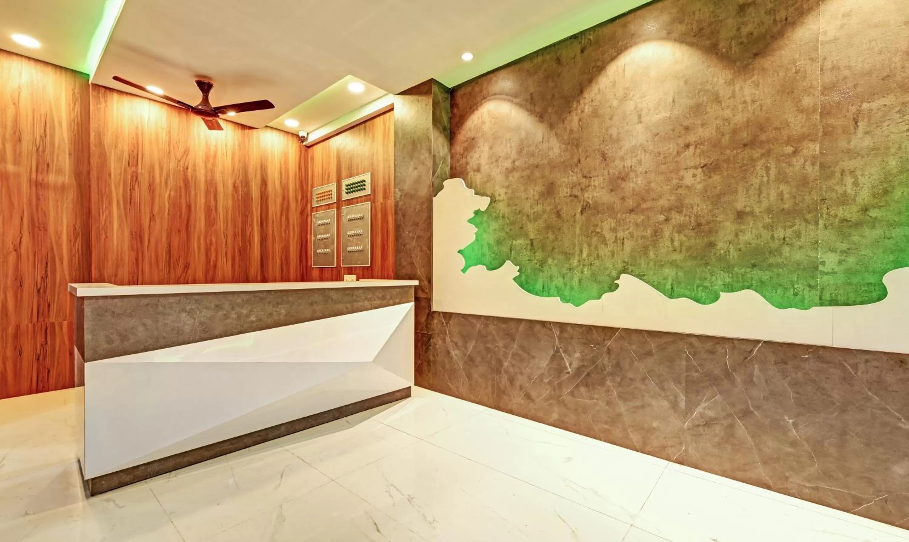 Lobby or reception in Itsy Hotels Sri Sai Grand Inn