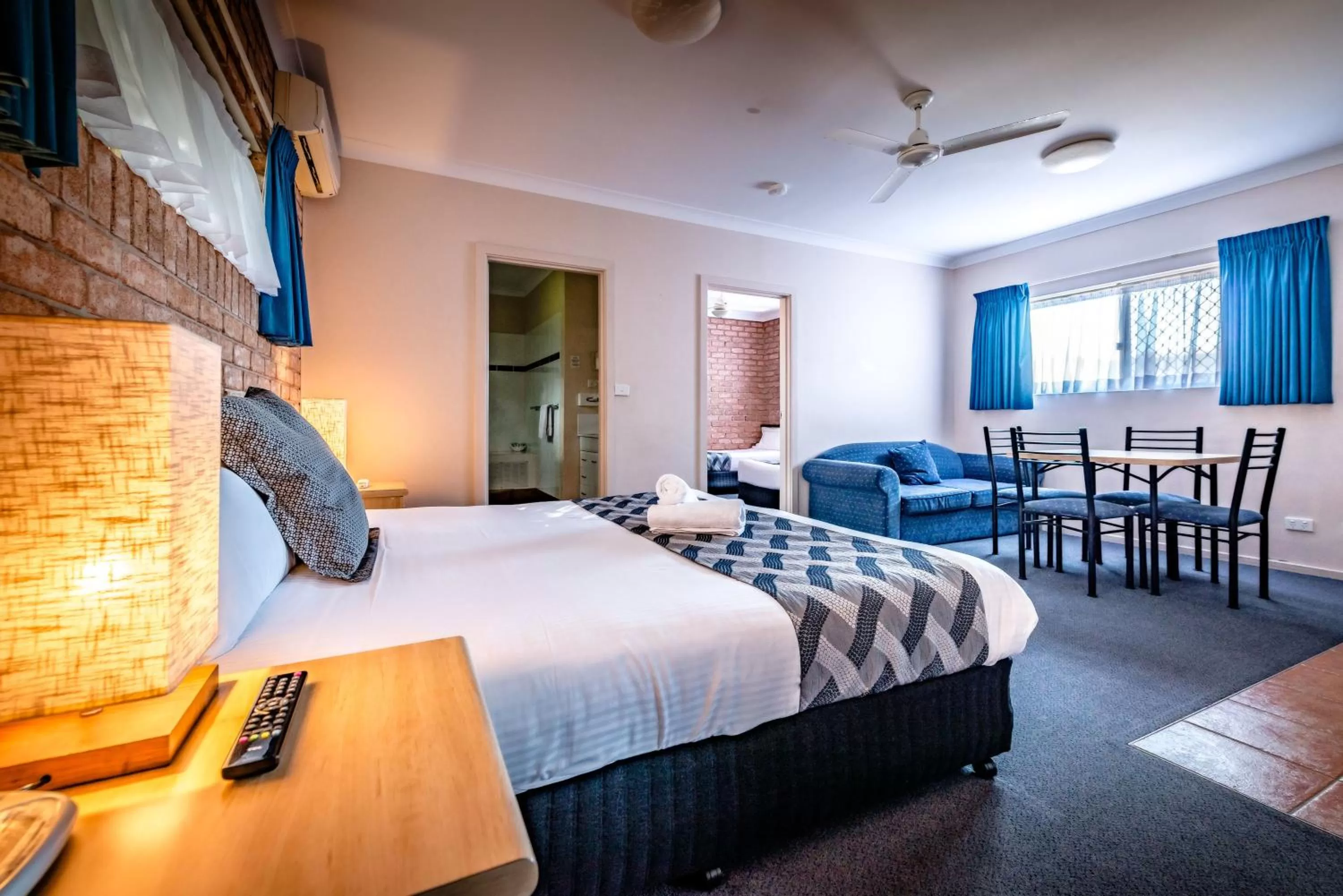 Day, Bed in Park Beach Resort Motel