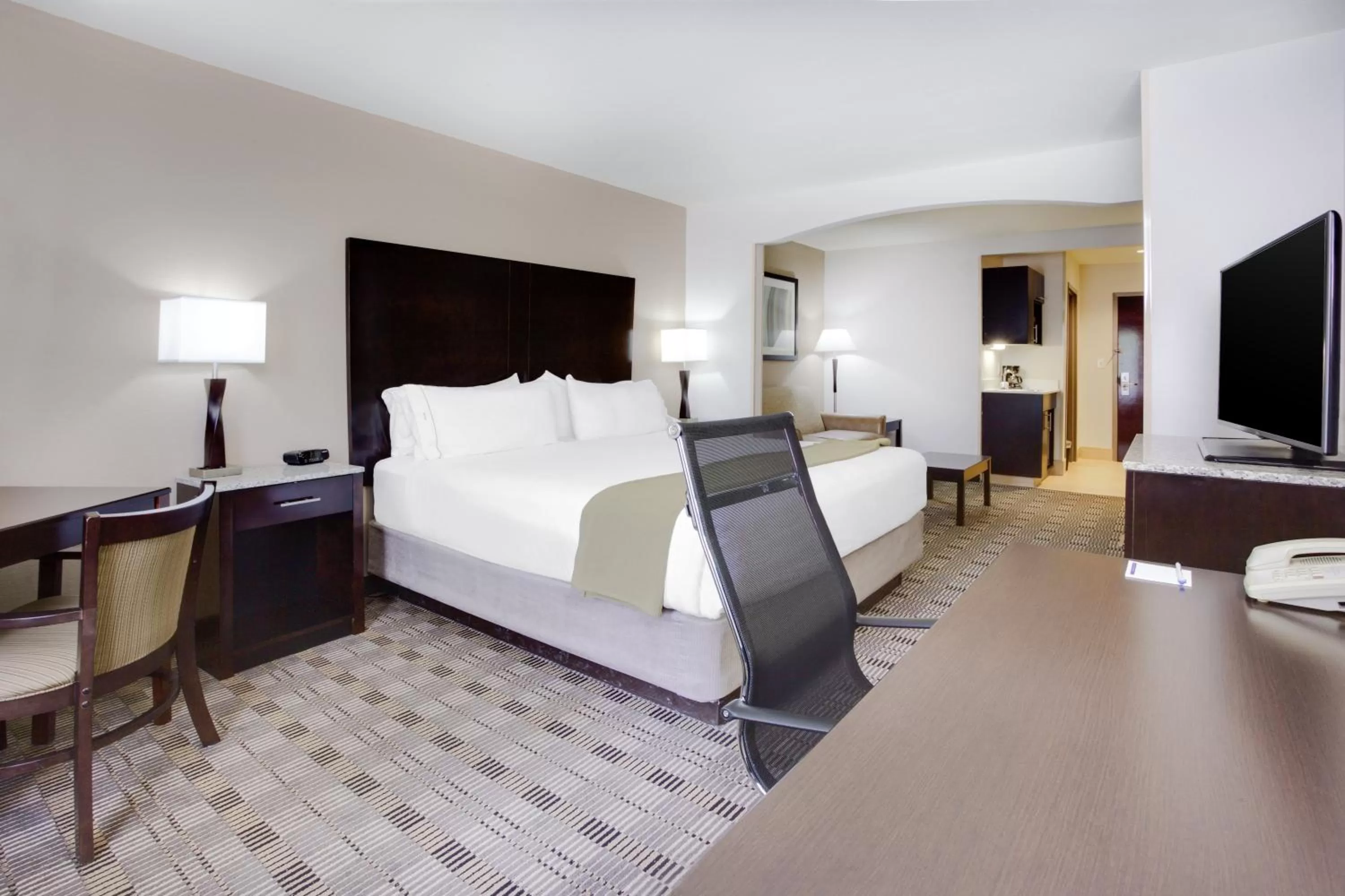 Photo of the whole room, Bed in Holiday Inn Express Hotel & Suites Mebane by IHG