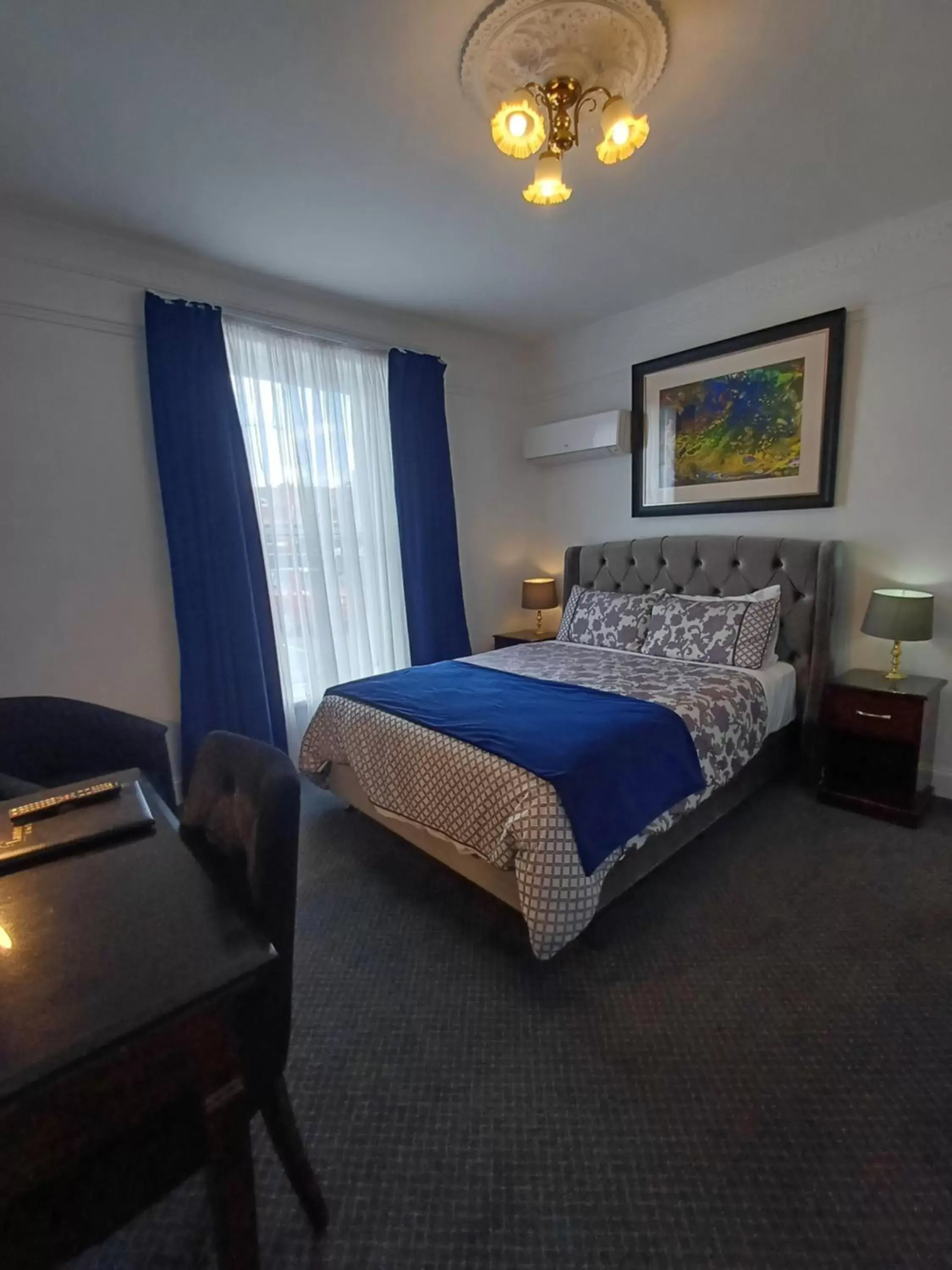 Business Queen Room in Art Hotel on York Business Queen Room in Art Hotel on York