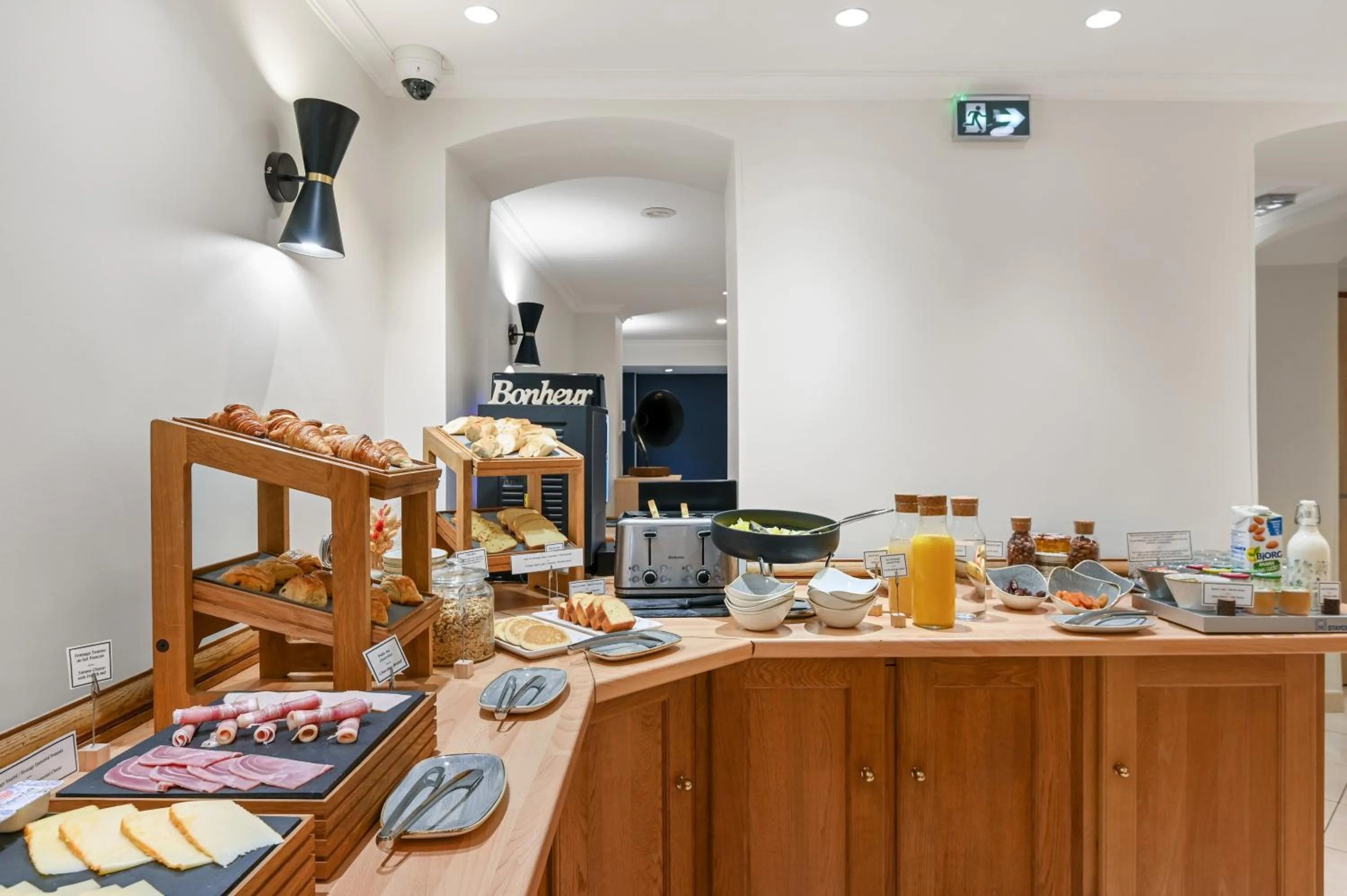 Breakfast in Hotel Elysees Opera