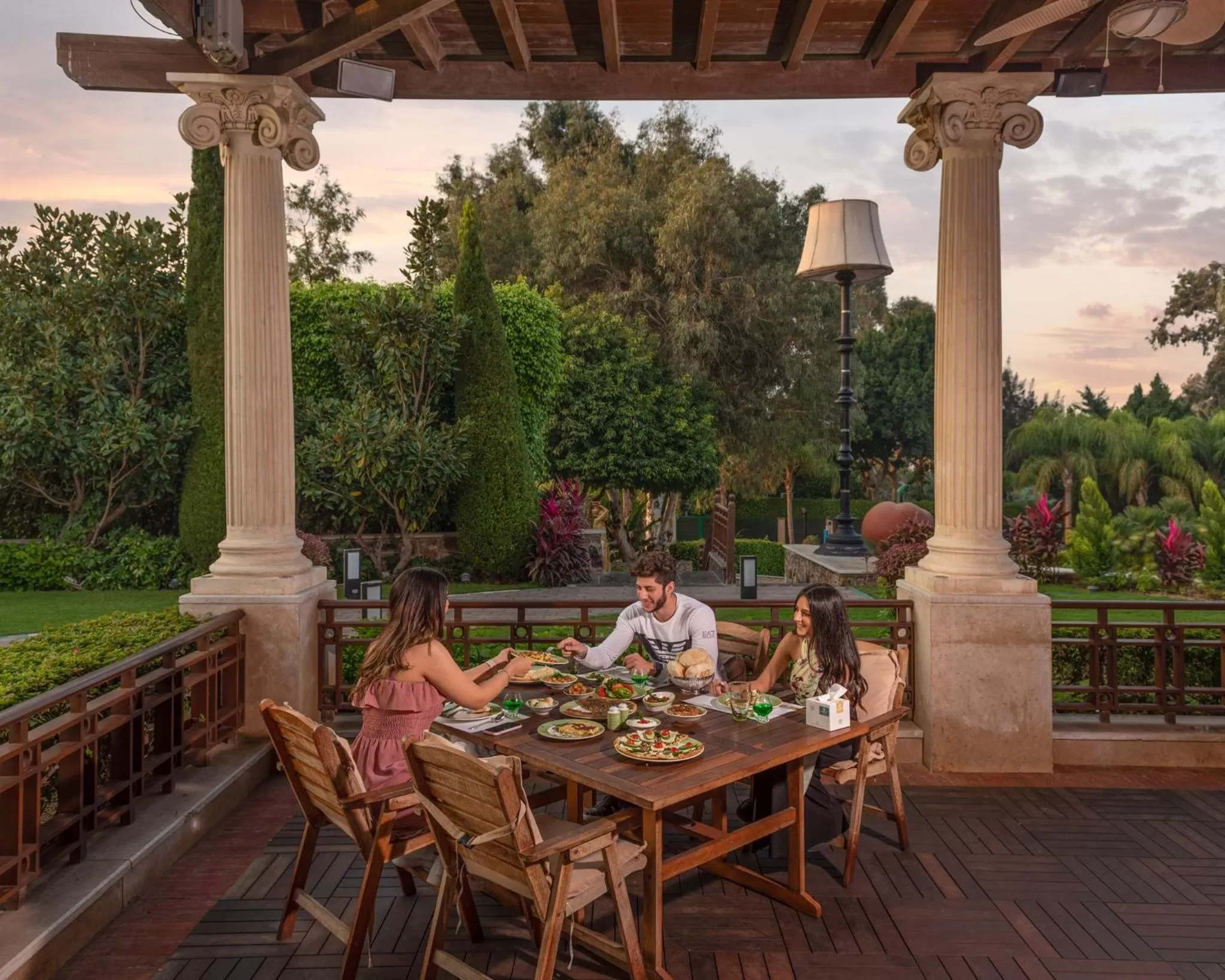 Restaurant/places to eat in Al Masa Hotel Nasr City