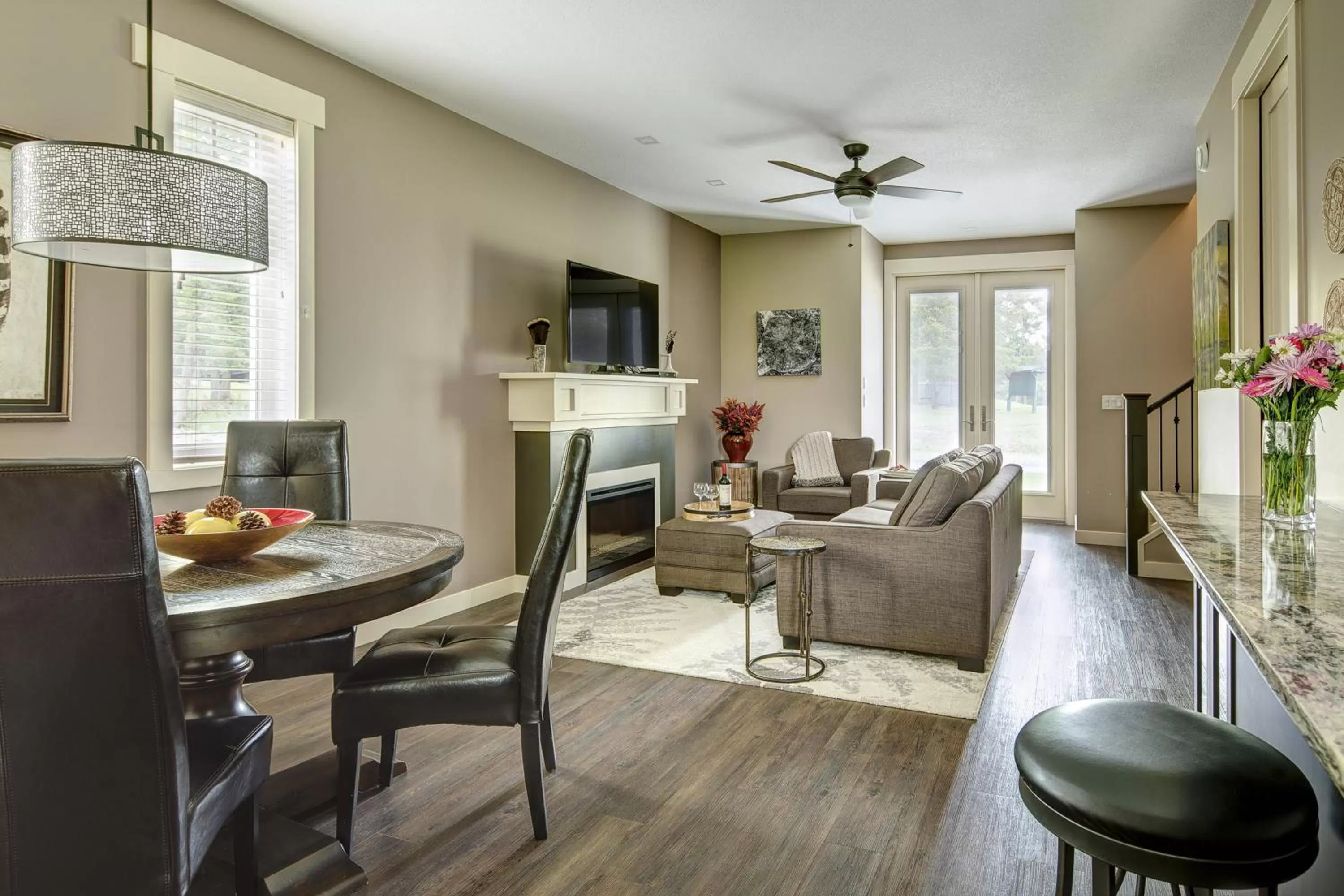Living room in Bighorn Meadows Resort