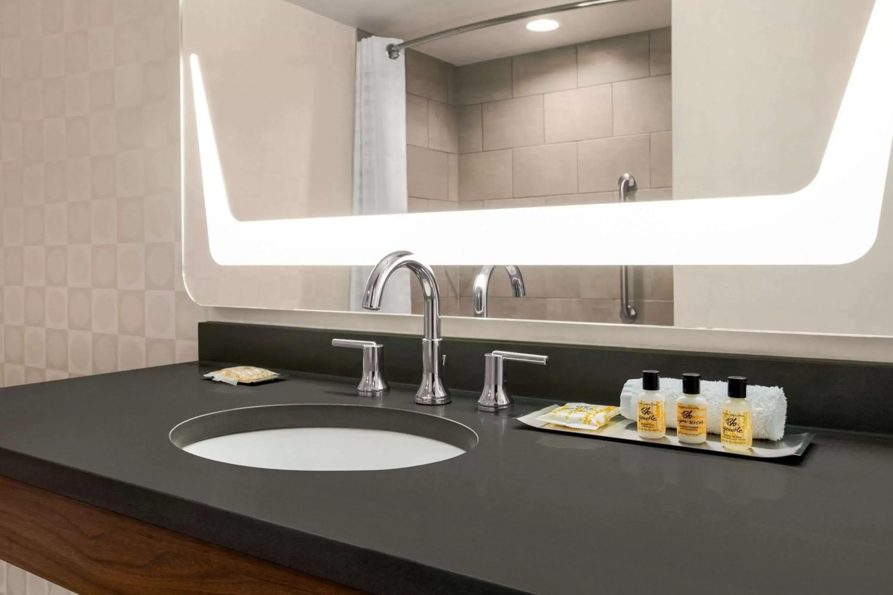 Executive King Room - Non-Smoking in Wyndham Fort Smith City Center Executive King Room - Non-Smoking in Wyndham Fort Smith City Center