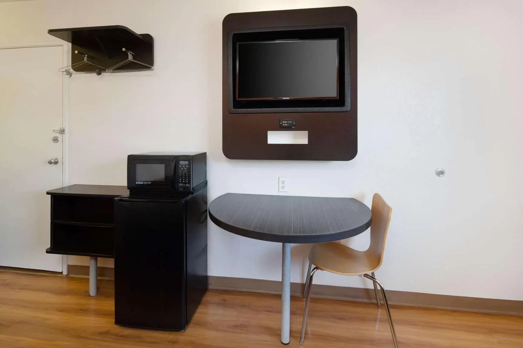 Bedroom in Motel 6-Arcadia, CA - Los Angeles - Pasadena Area