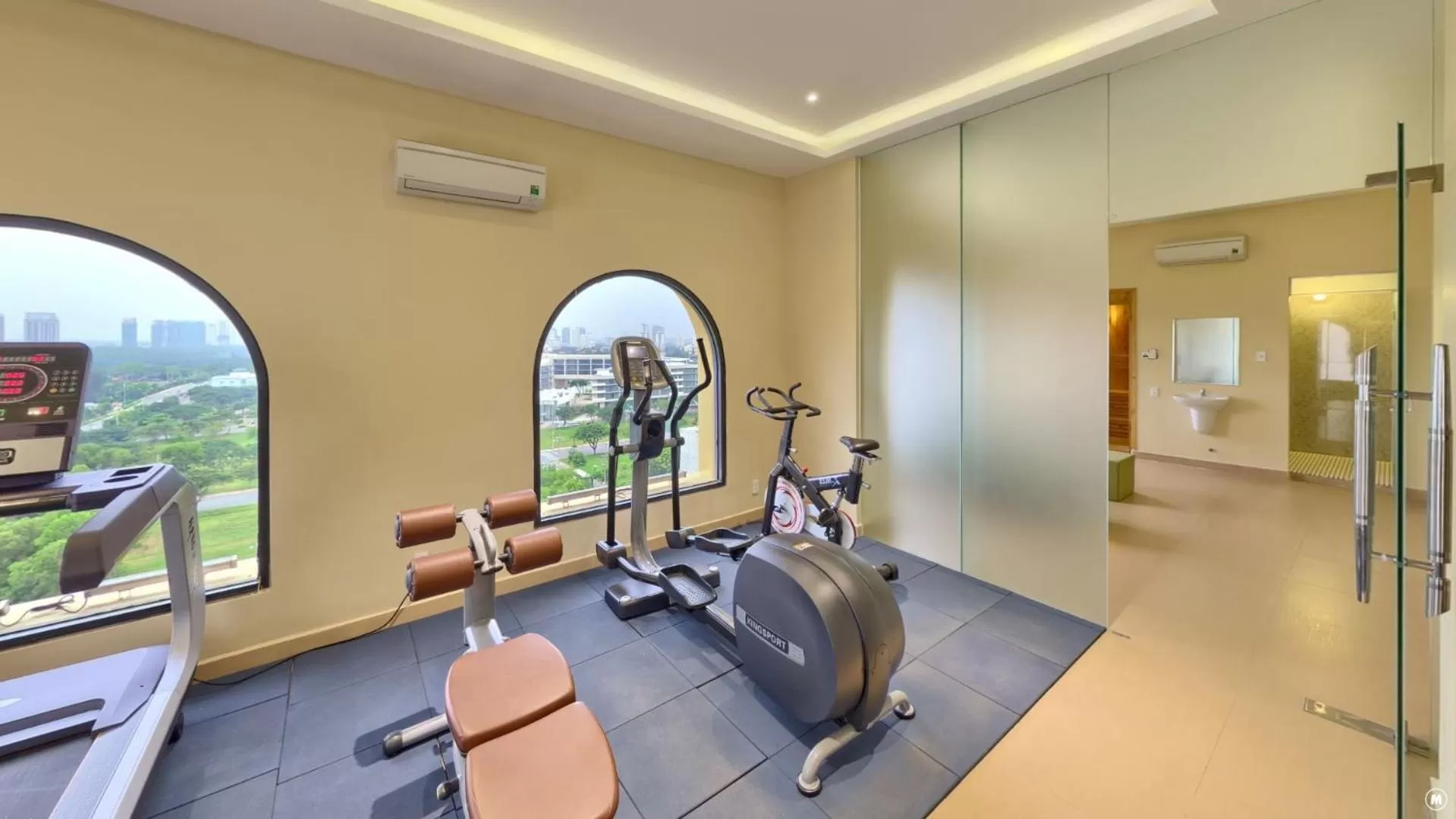 Fitness centre/facilities in MerPerle Crystal Palace