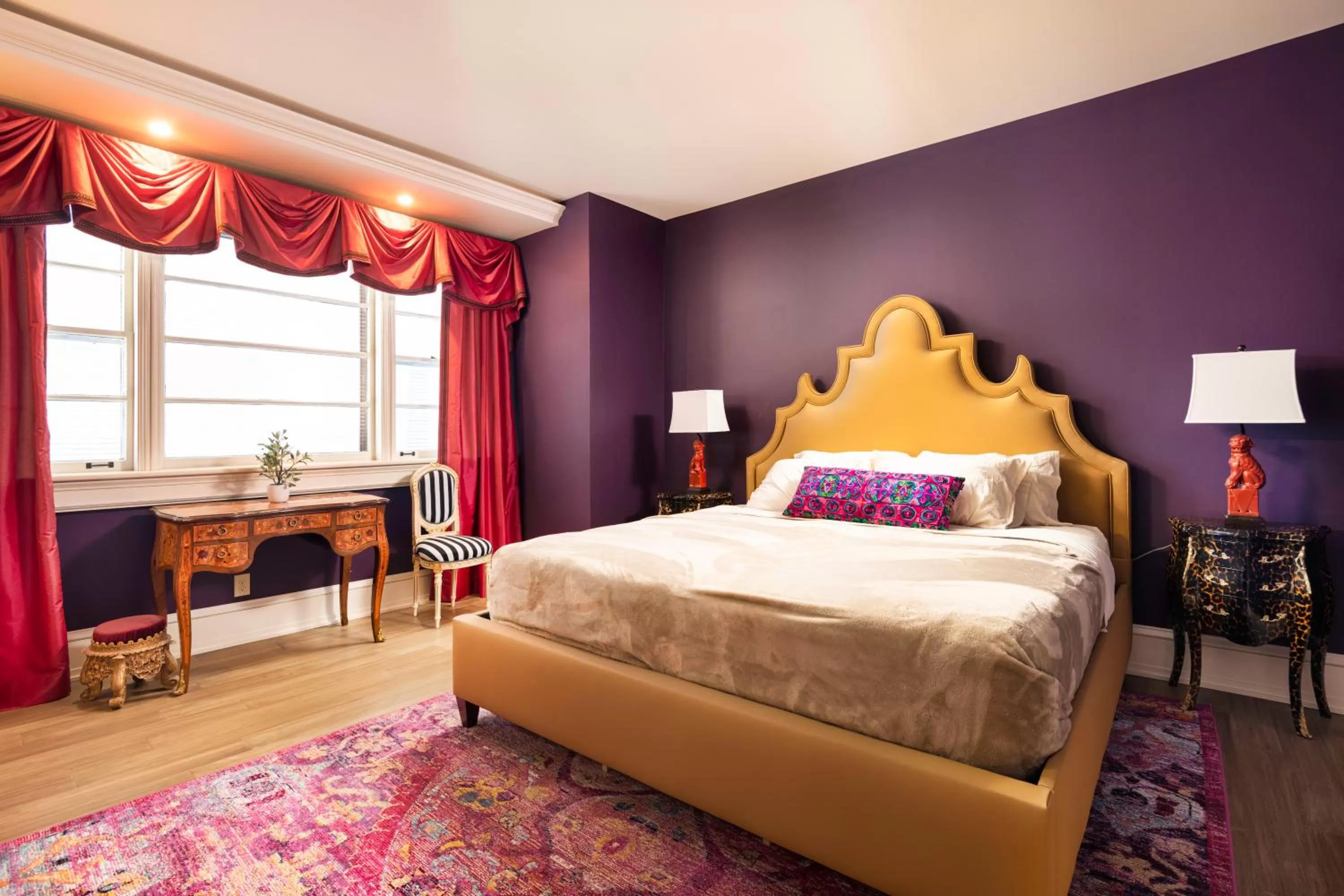 Photo of the whole room, Bed in The Edward Buffalo