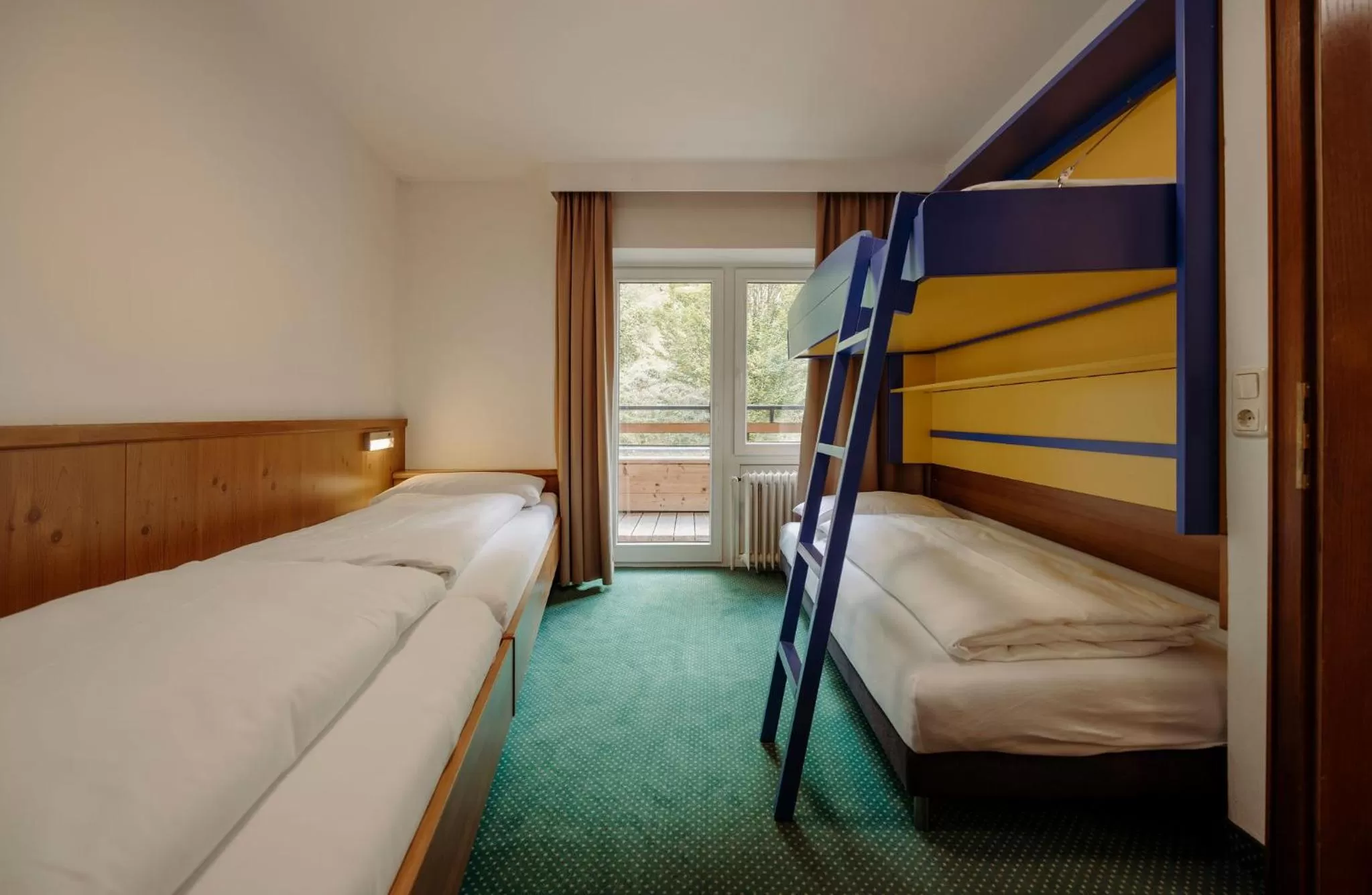 Photo of the whole room, Bed in TheResi Appartements