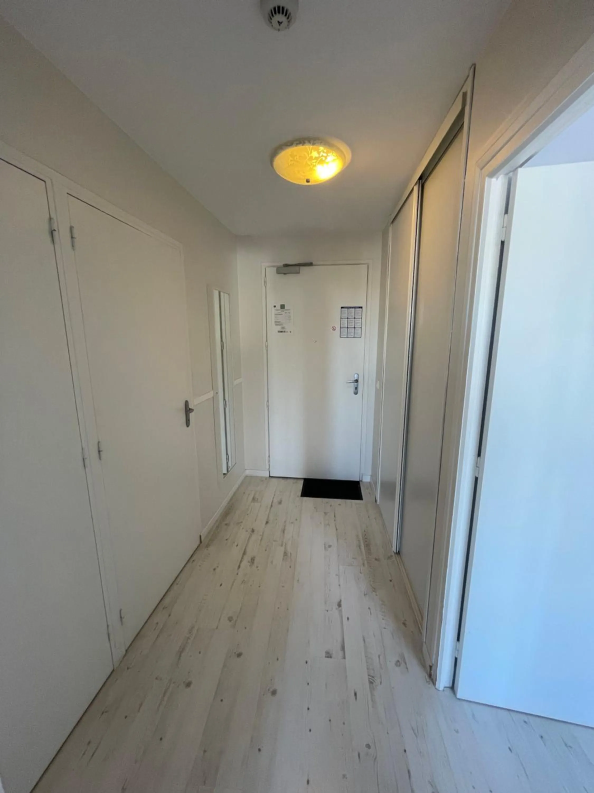 Bedroom in Hôtel de la Plage