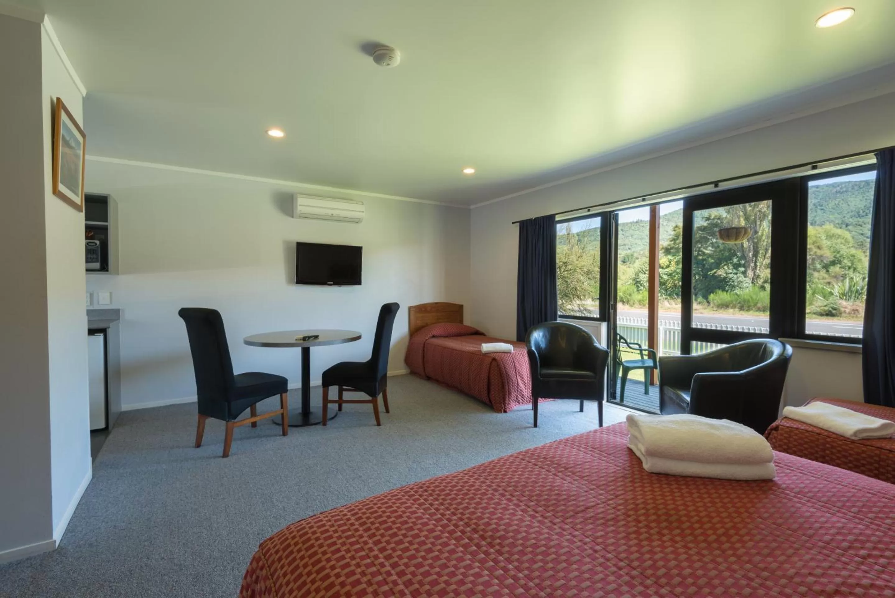 Bed in Oasis Motel & Holiday Park Turangi