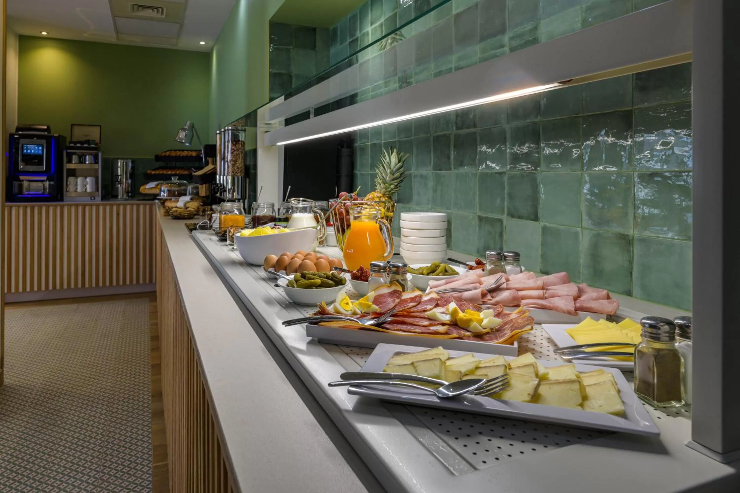 Buffet breakfast in Best Western Plus Ajaccio Amirauté