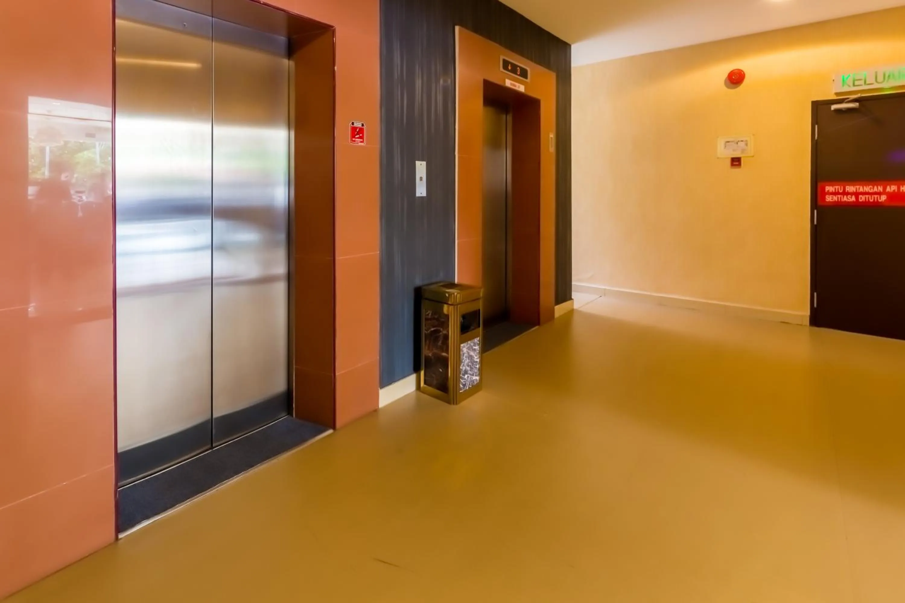 Area and facilities in Dolphin Hotel, Chow Kit Kuala Lumpur