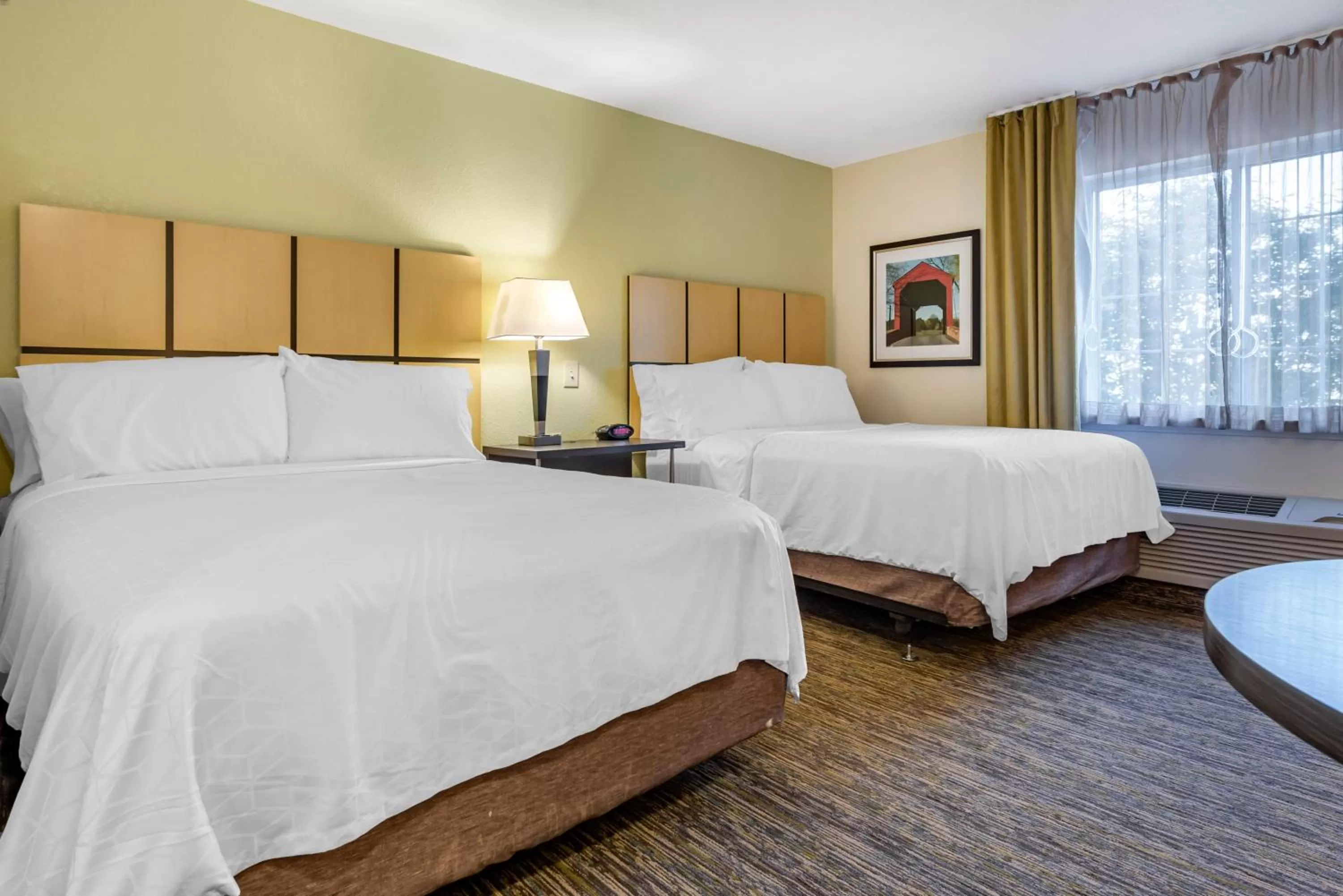 Photo of the whole room, Bed in Candlewood Suites Alabaster by IHG