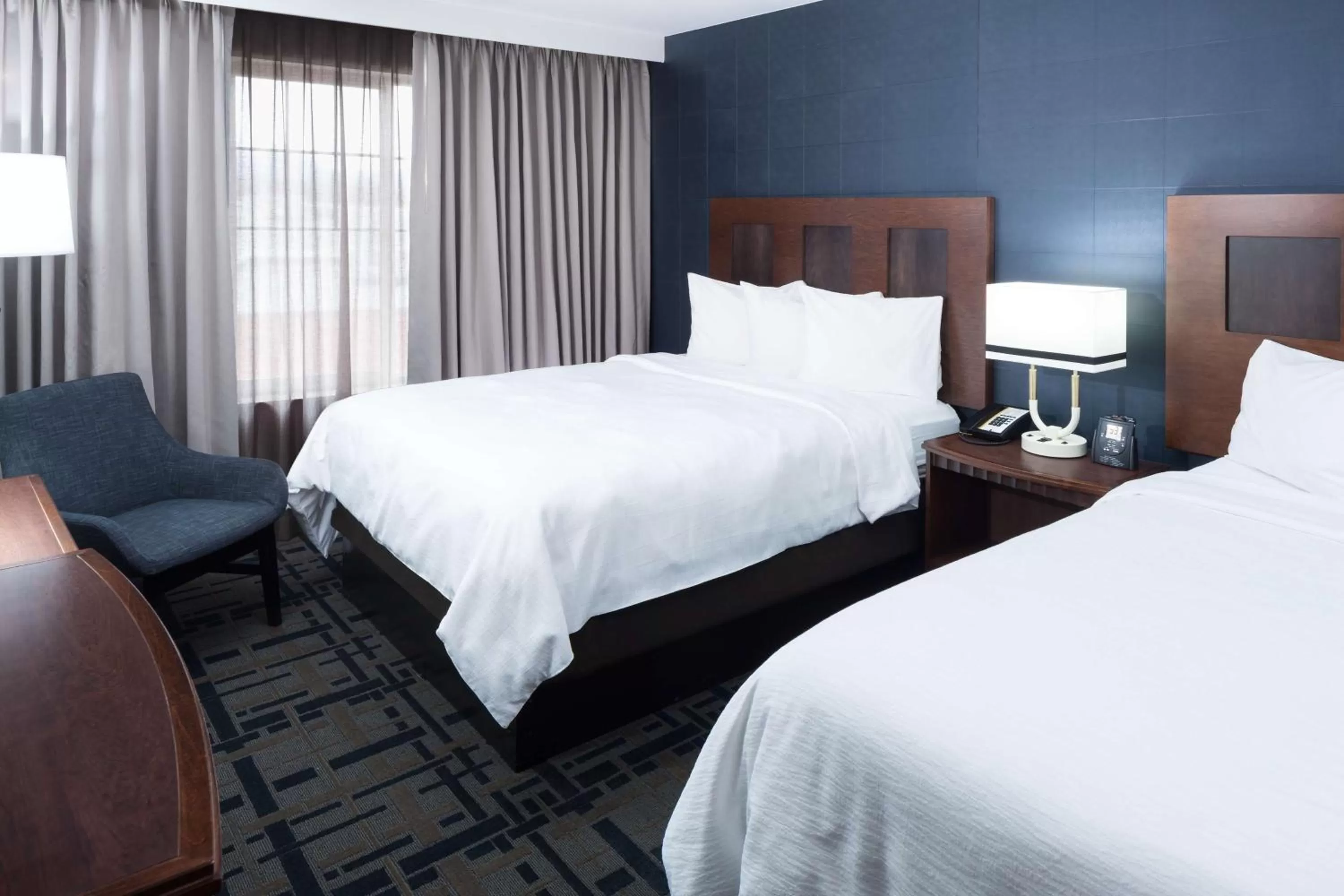 Bed in Embassy Suites Anchorage