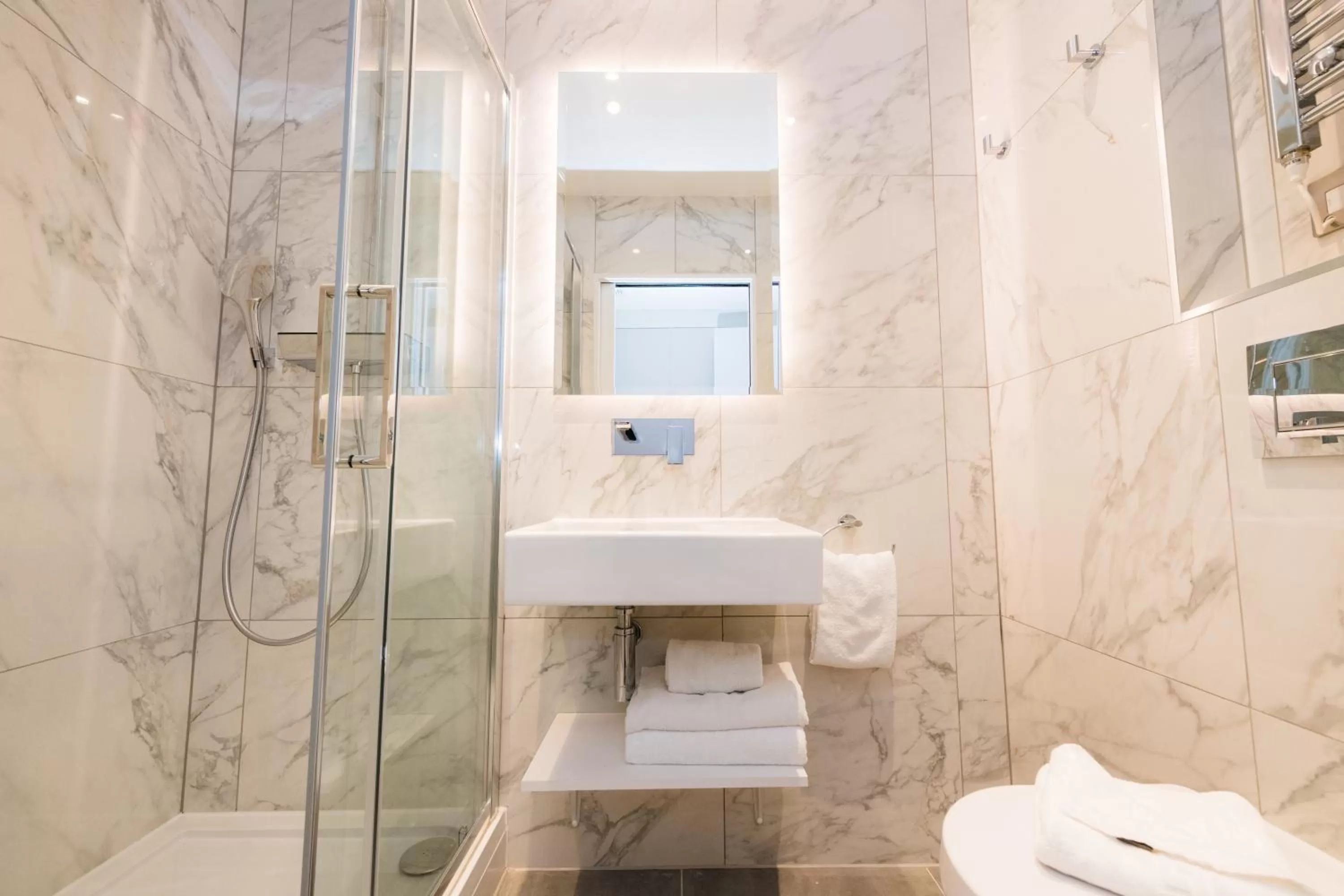 Bathroom in 198 Studios