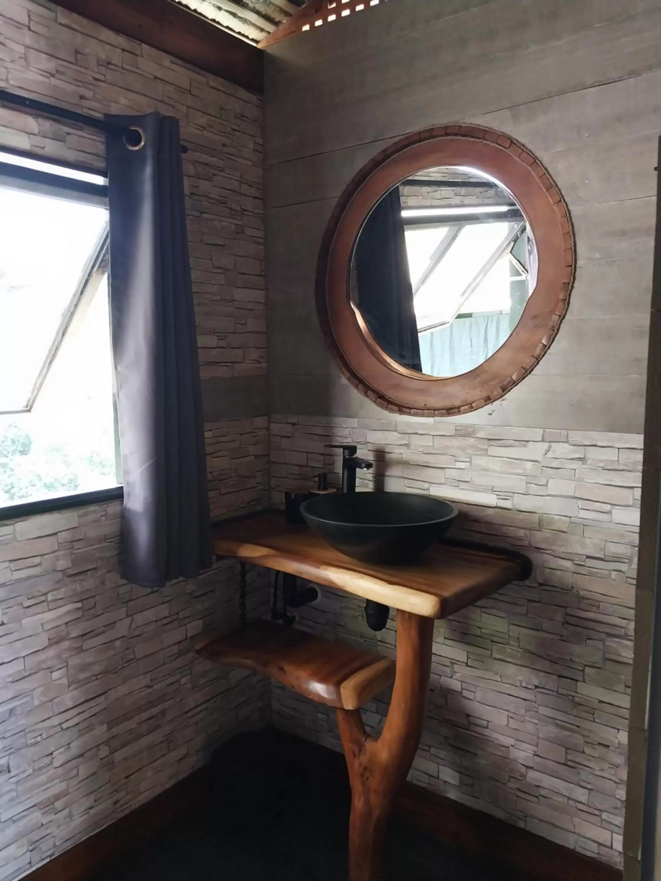 Bathroom in Faré Mahi Mahi