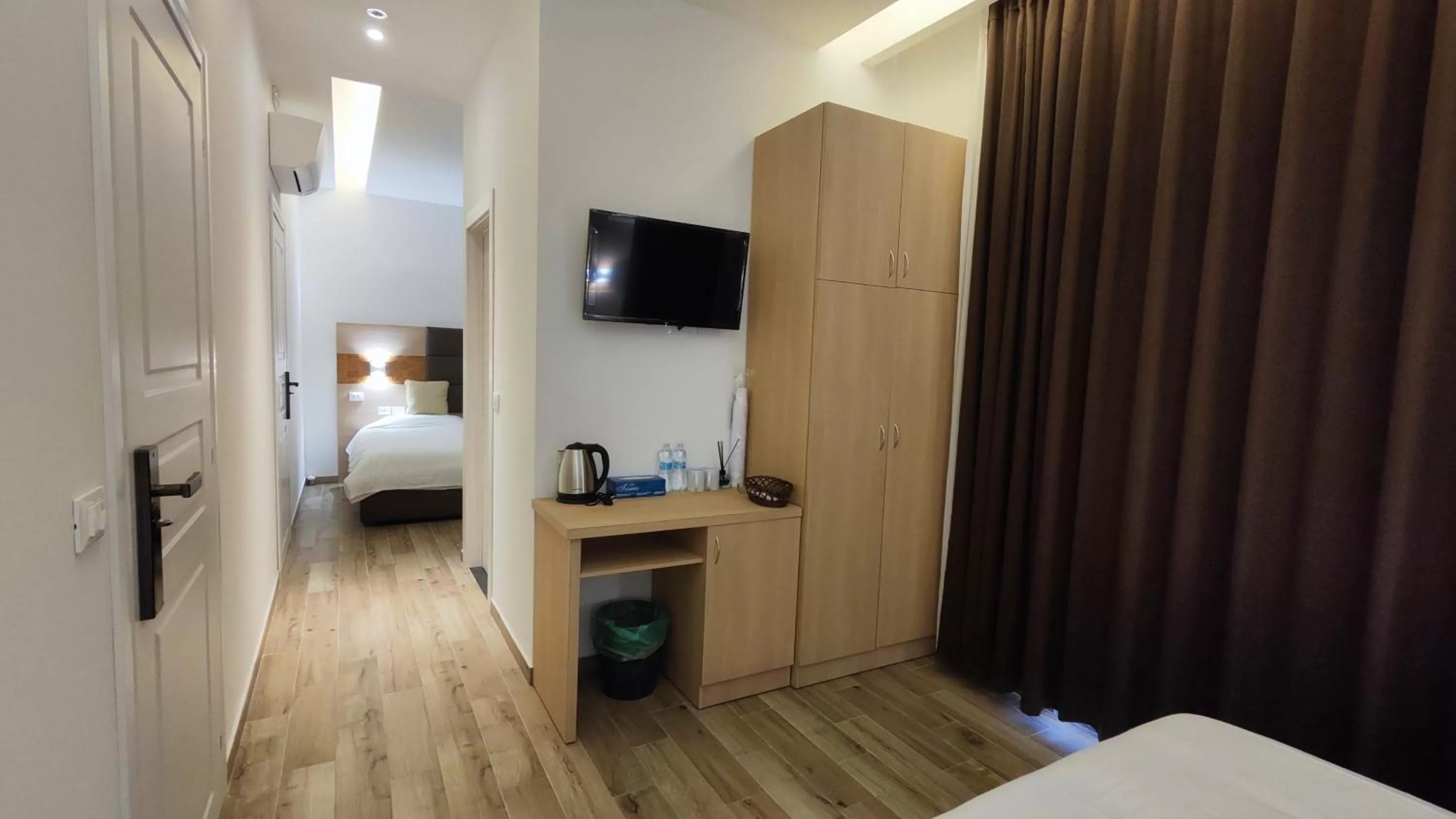 TV and multimedia, TV/Entertainment Center in 999 Hotel - B&B Giglio