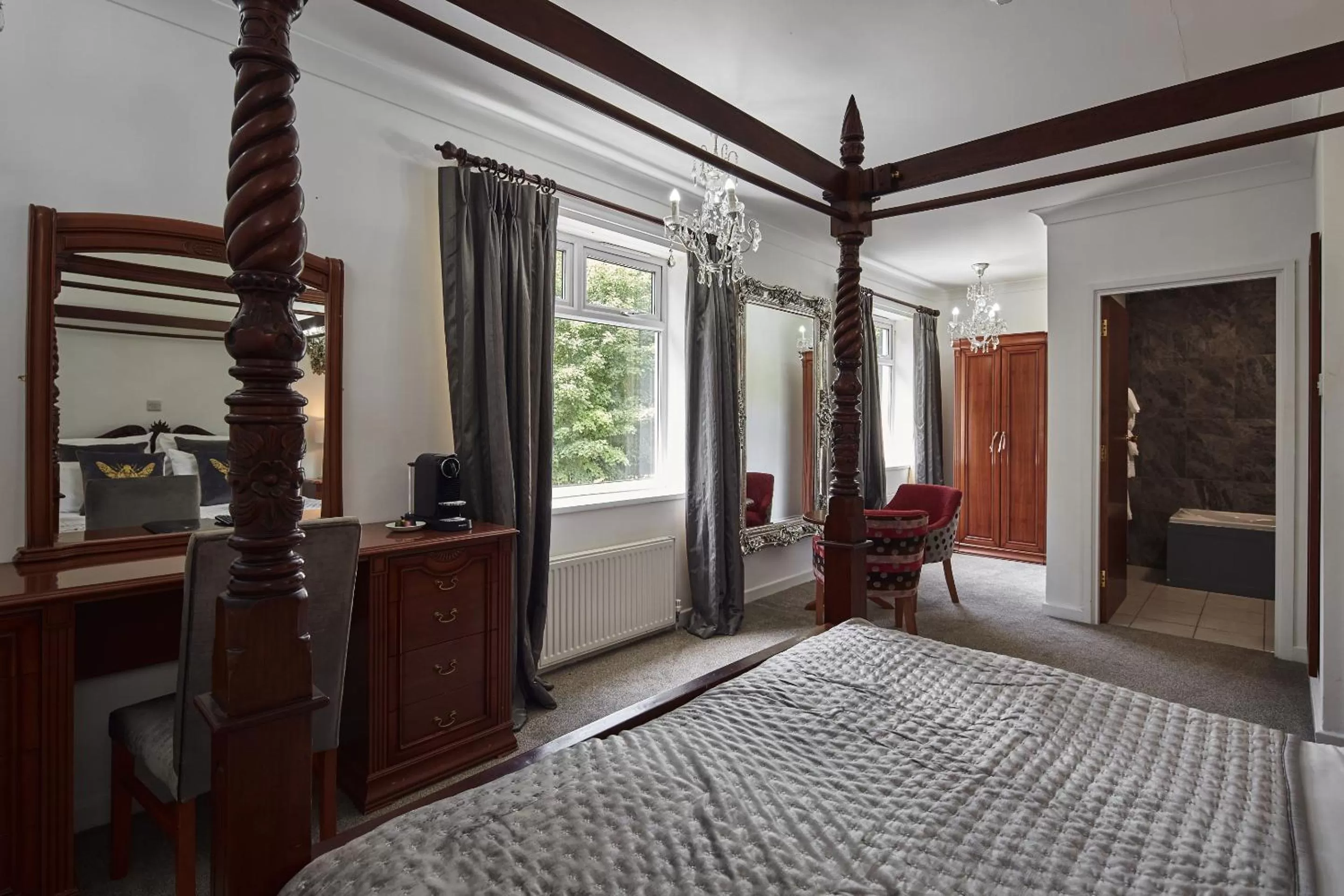 Bedroom, Bed in The Pyewipe