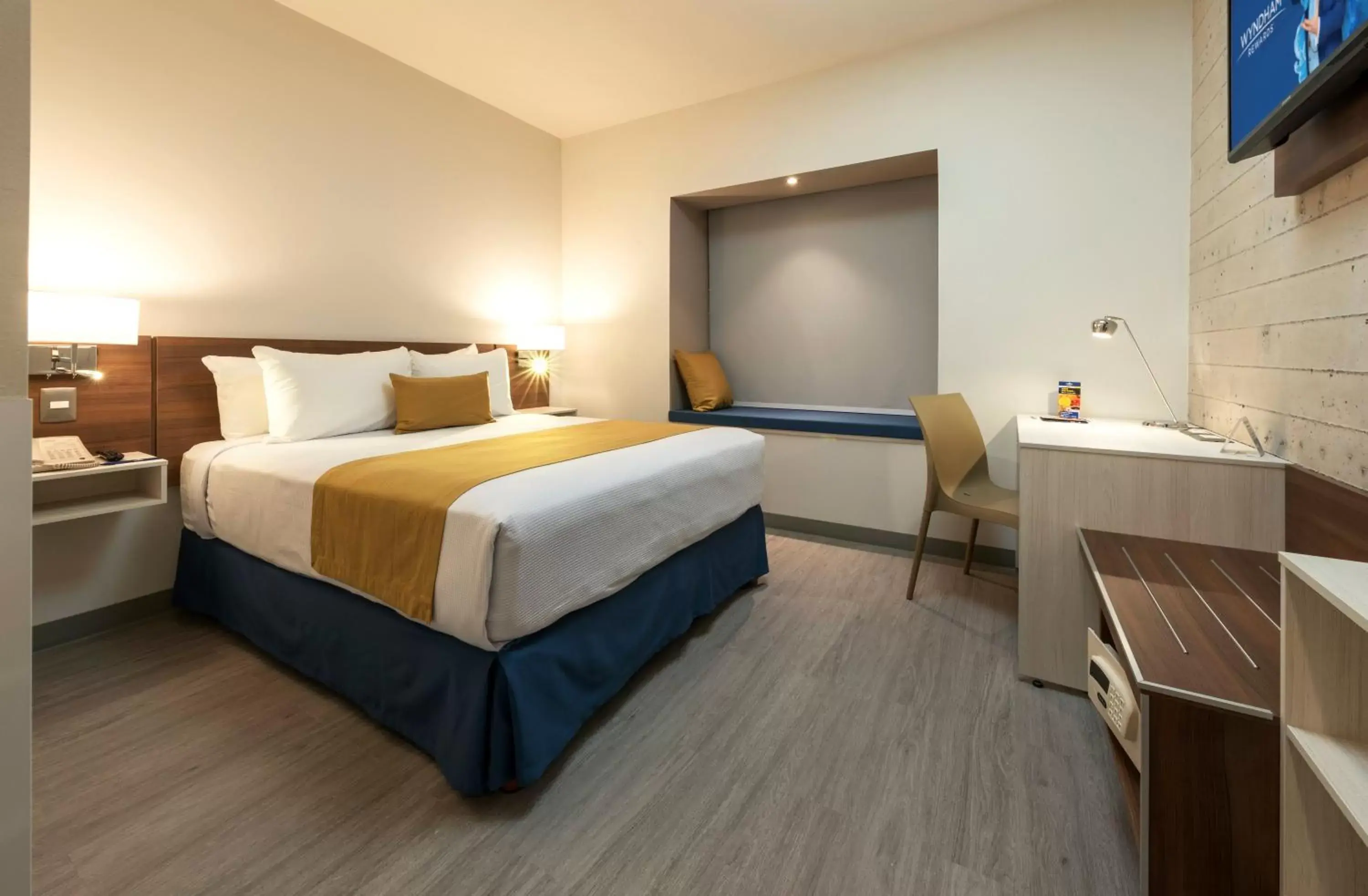 Queen Room - Mobility Access/Non-Smoking in Microtel Inn & Suites by Wyndham Irapuato Queen Room - Mobility Access/Non-Smoking in Microtel Inn & Suites by Wyndham Irapuato