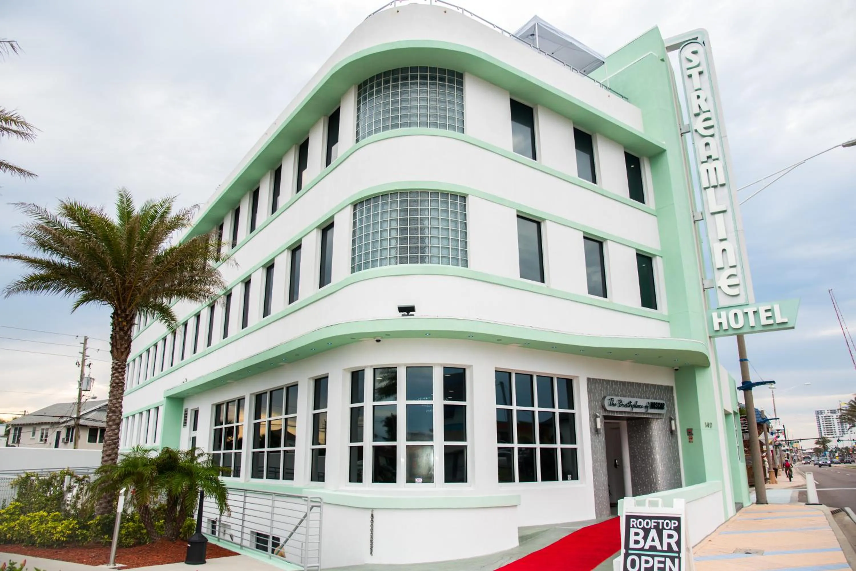 Property building in The Streamline Hotel - Daytona Beach