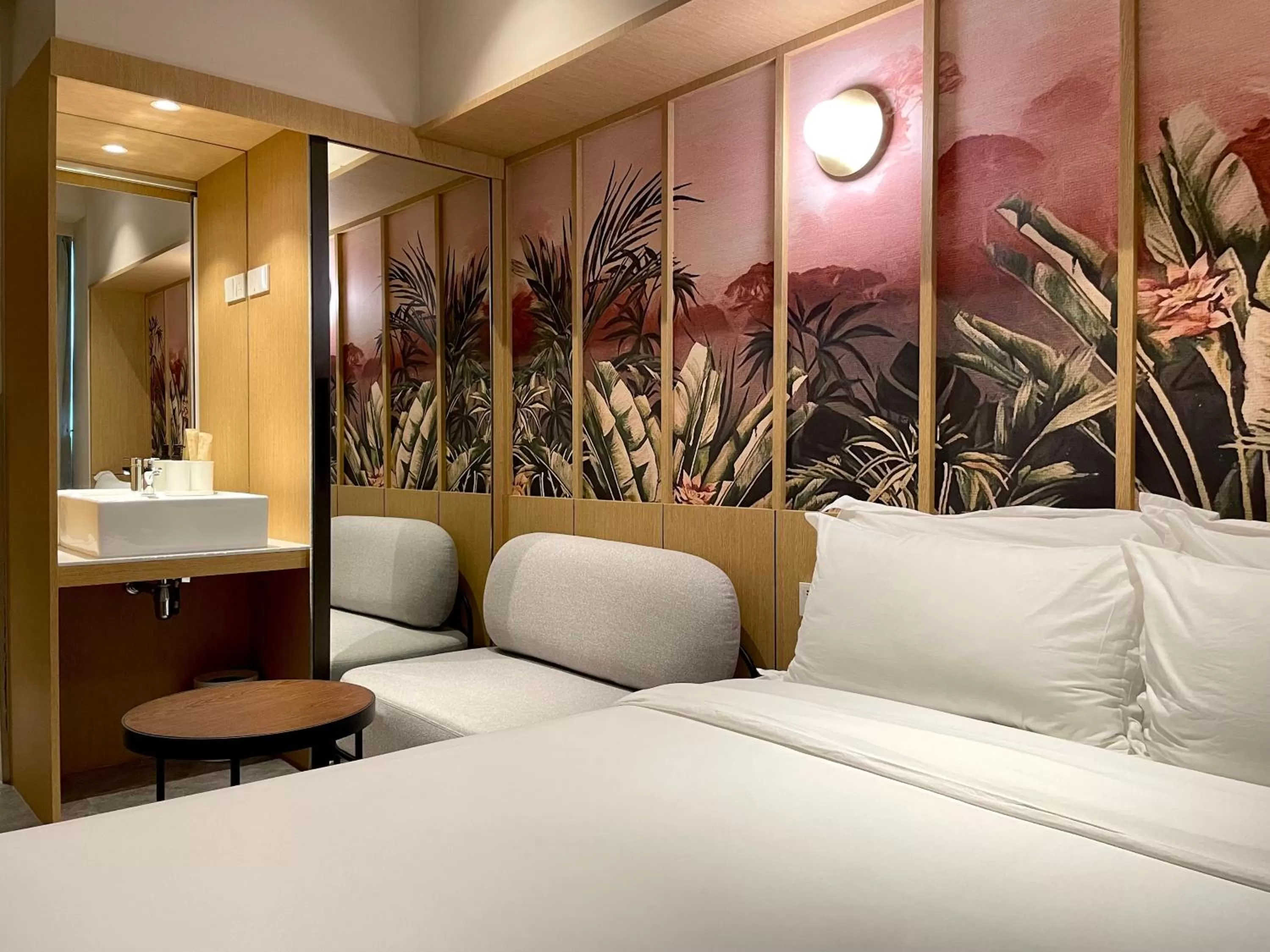 Bedroom, Bed in Harper Boutique Hotel at Sutera Avenue
