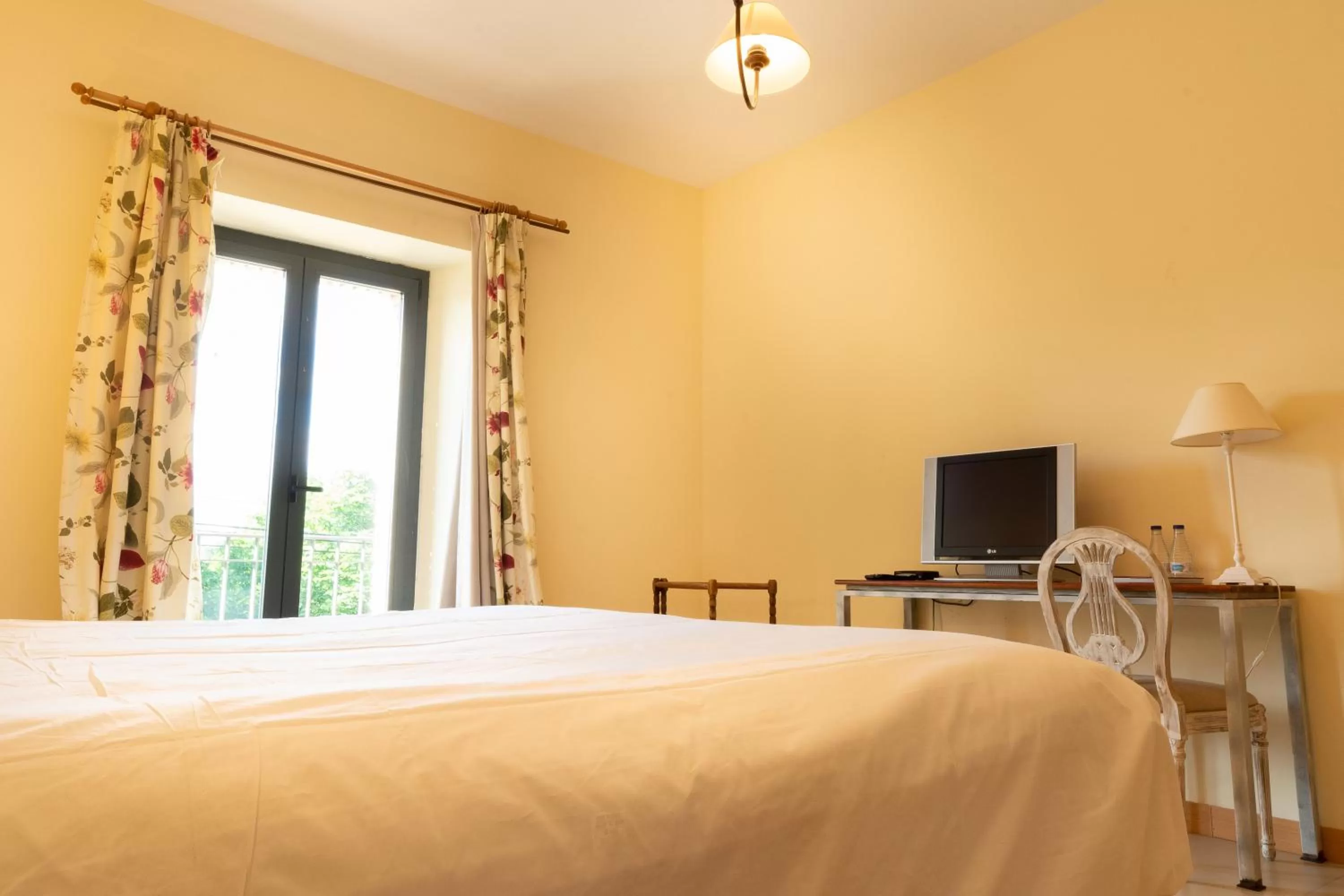 Photo of the whole room, Bed in Hotel VillaMarcilla