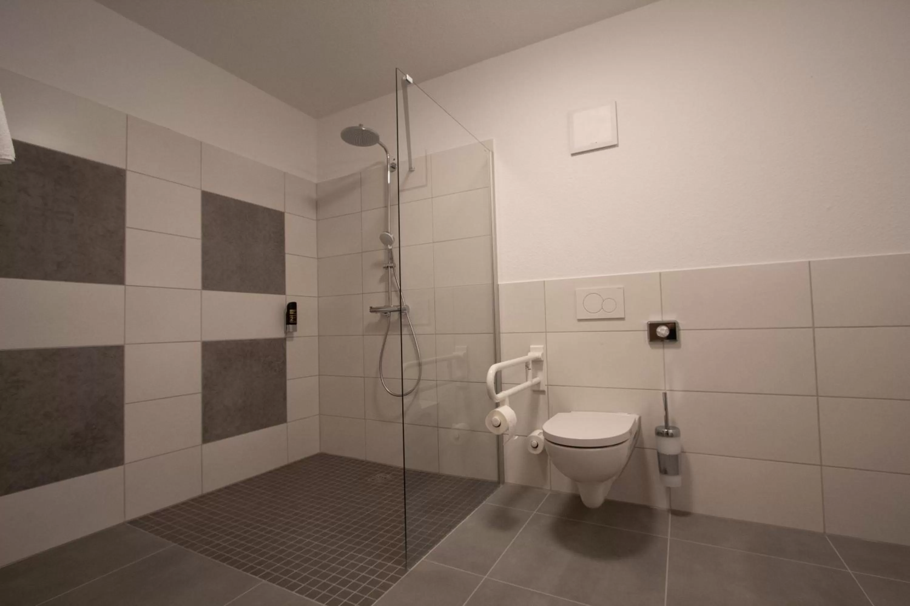 Bathroom in Central Hotel Wagenfeld