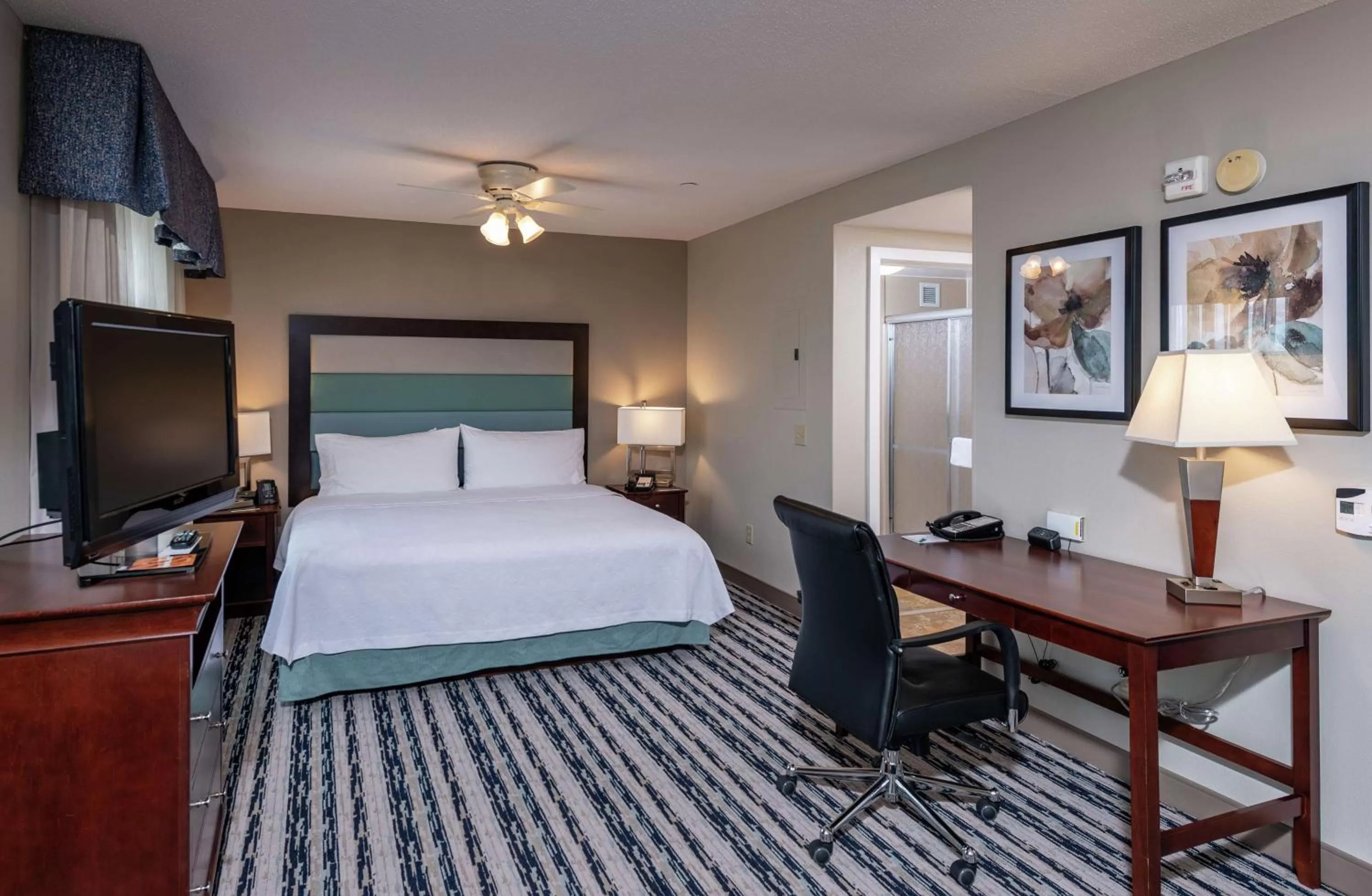 Bedroom, Bed in Homewood Suites by Hilton Portland