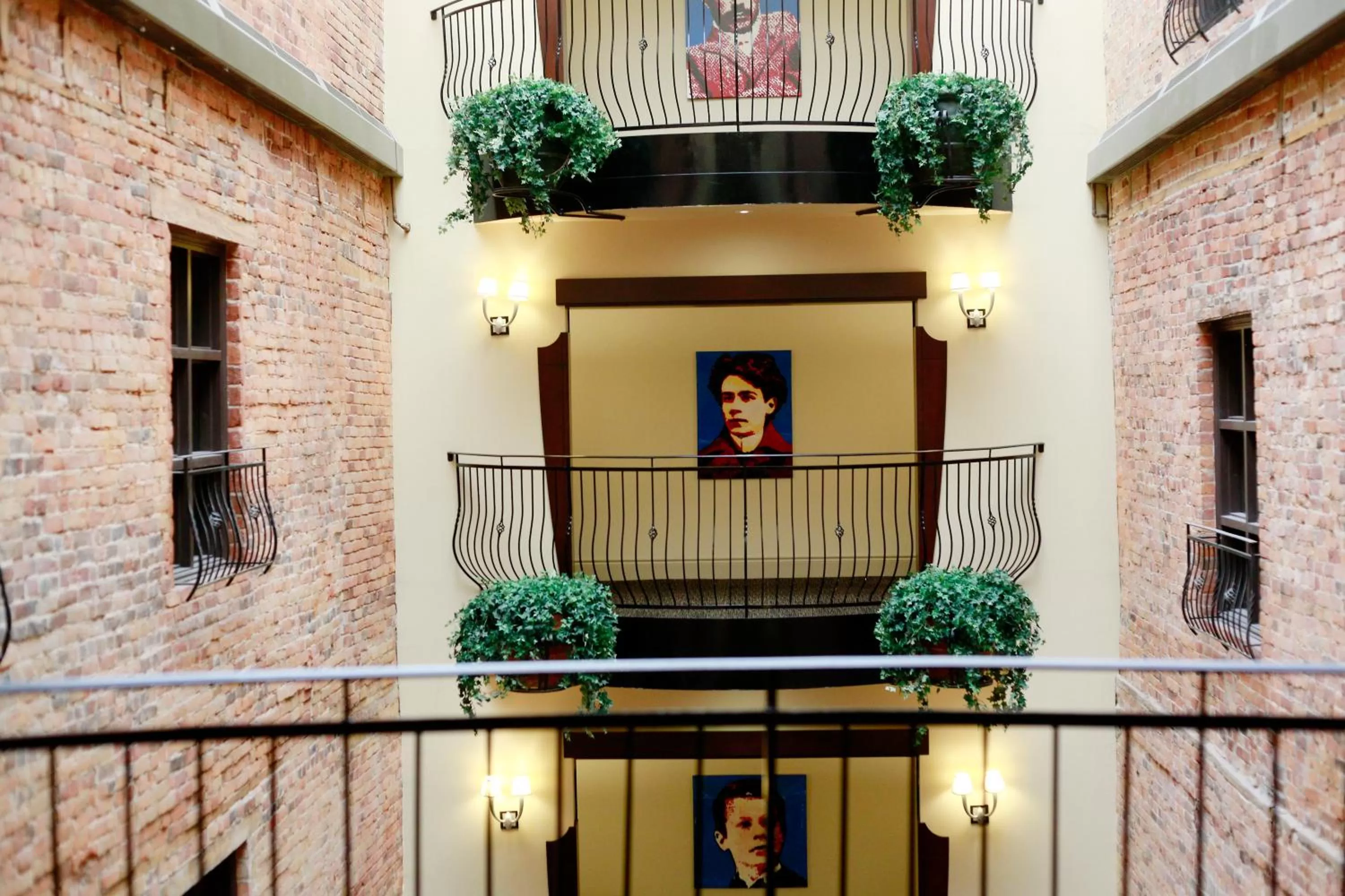 Property building in Hotel Nelligan