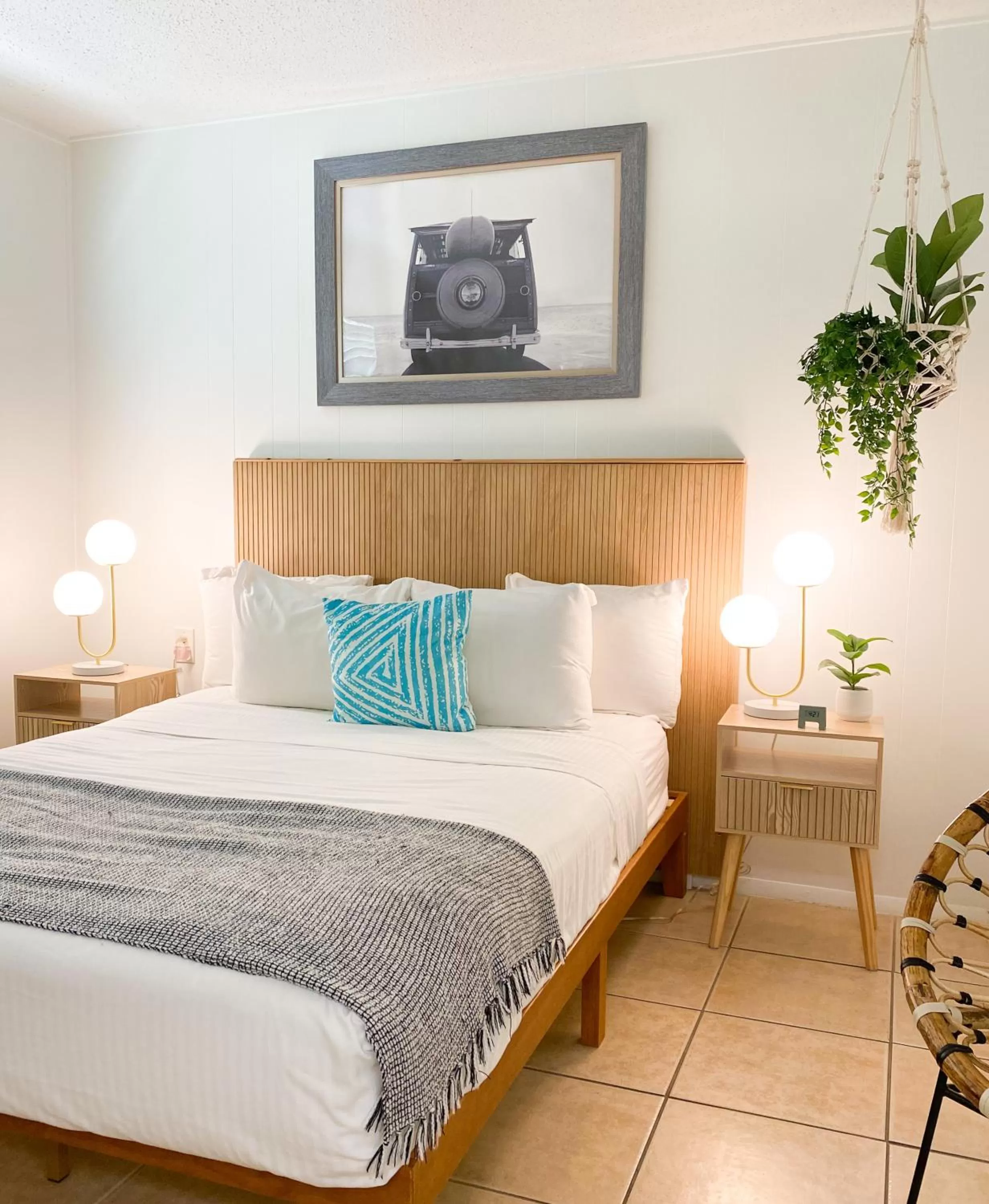 Bed in Seaspray Surf Lodge