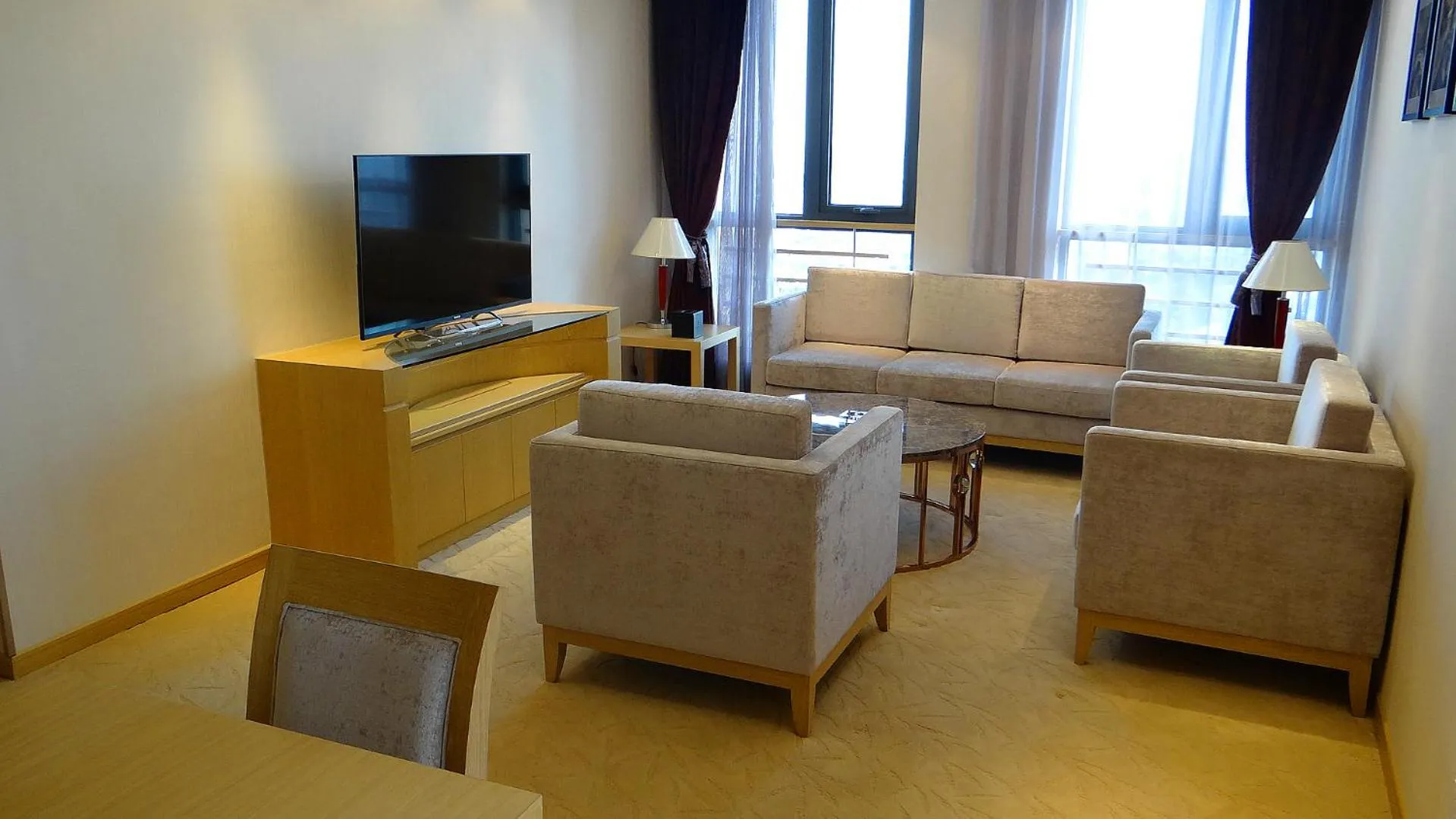 Living room in Suzhou Sun Plaza Hotel