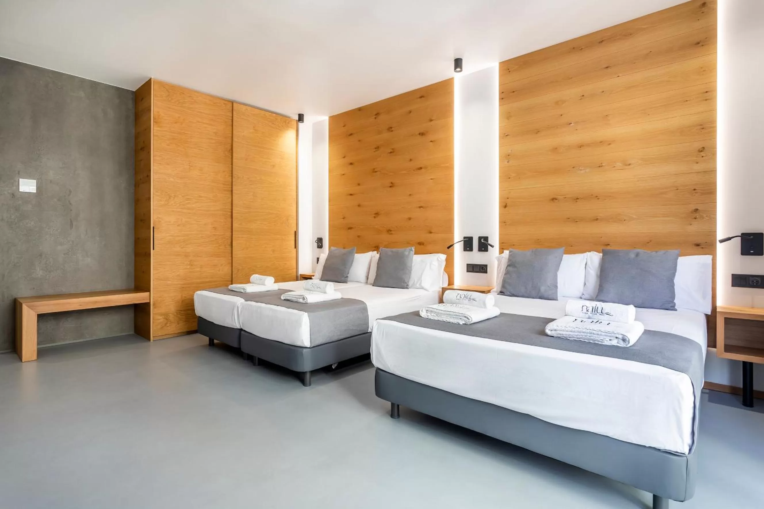 Bedroom, Bed in NALU Valencia Boutique Rooms