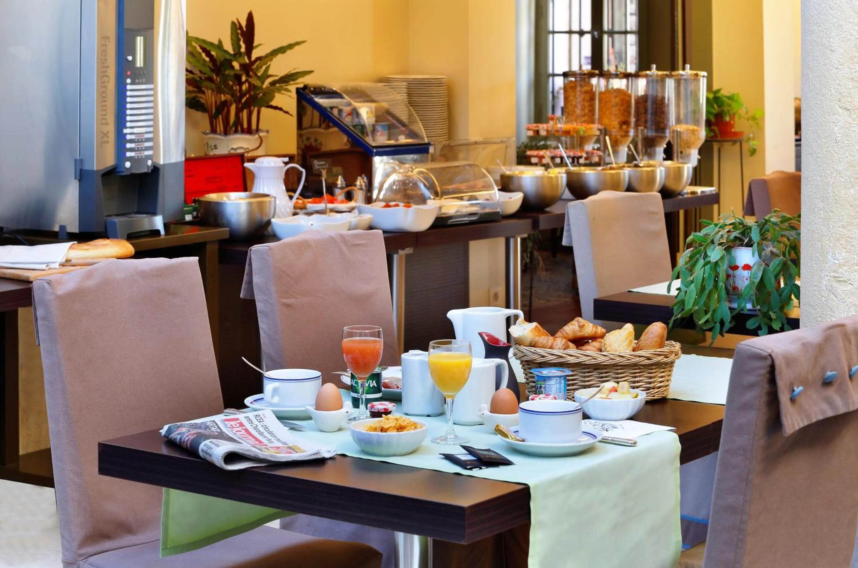 Hostellerie des Trois Pigeons, Paray-le-Monial