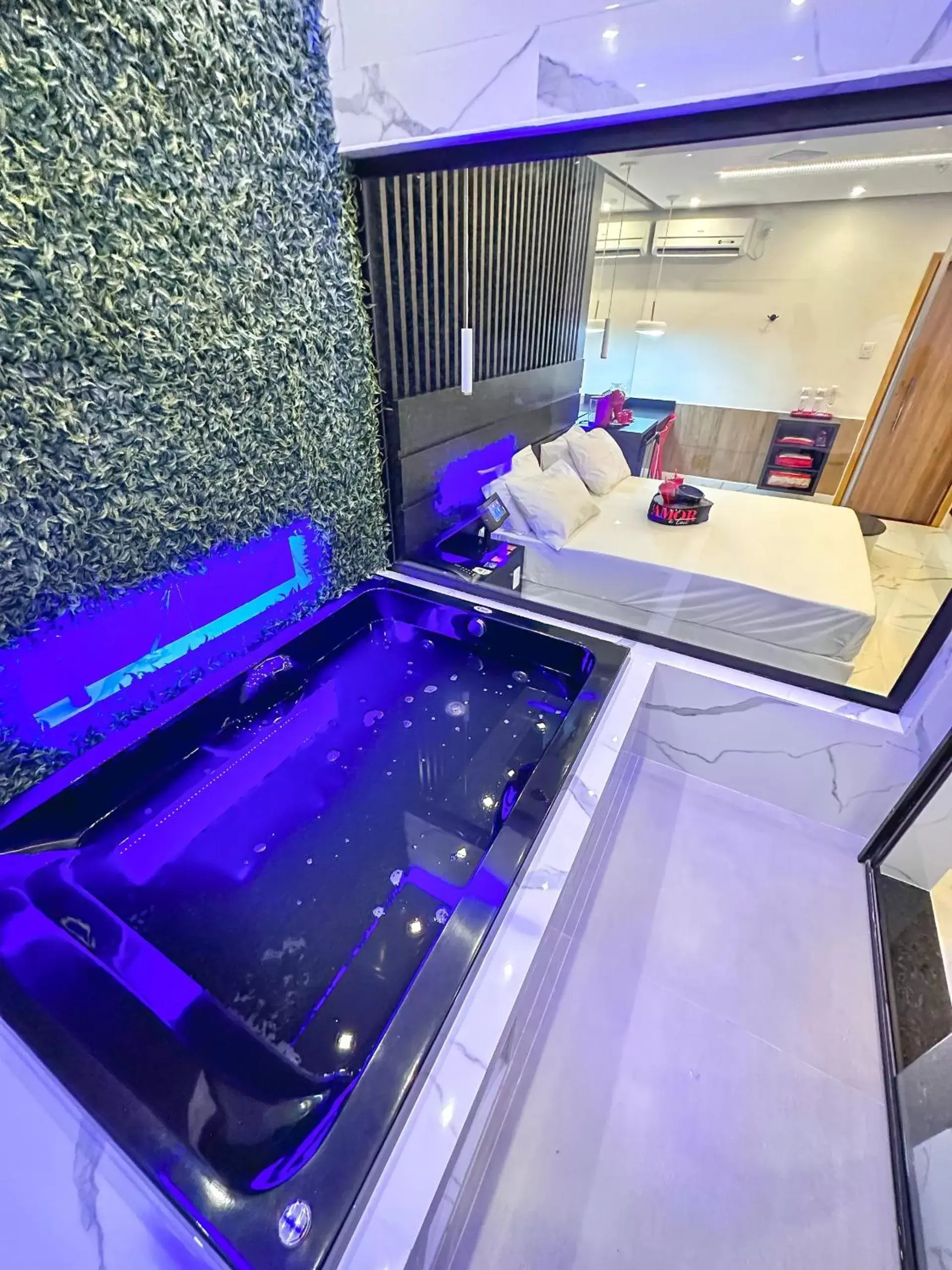 Shopping Motel Shopping Motel