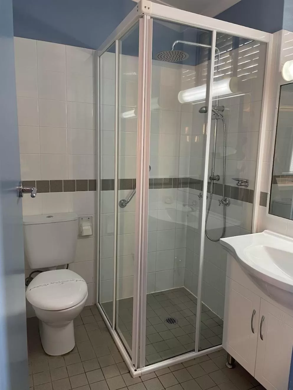 Bathroom in Waterview Gosford Motor Inn