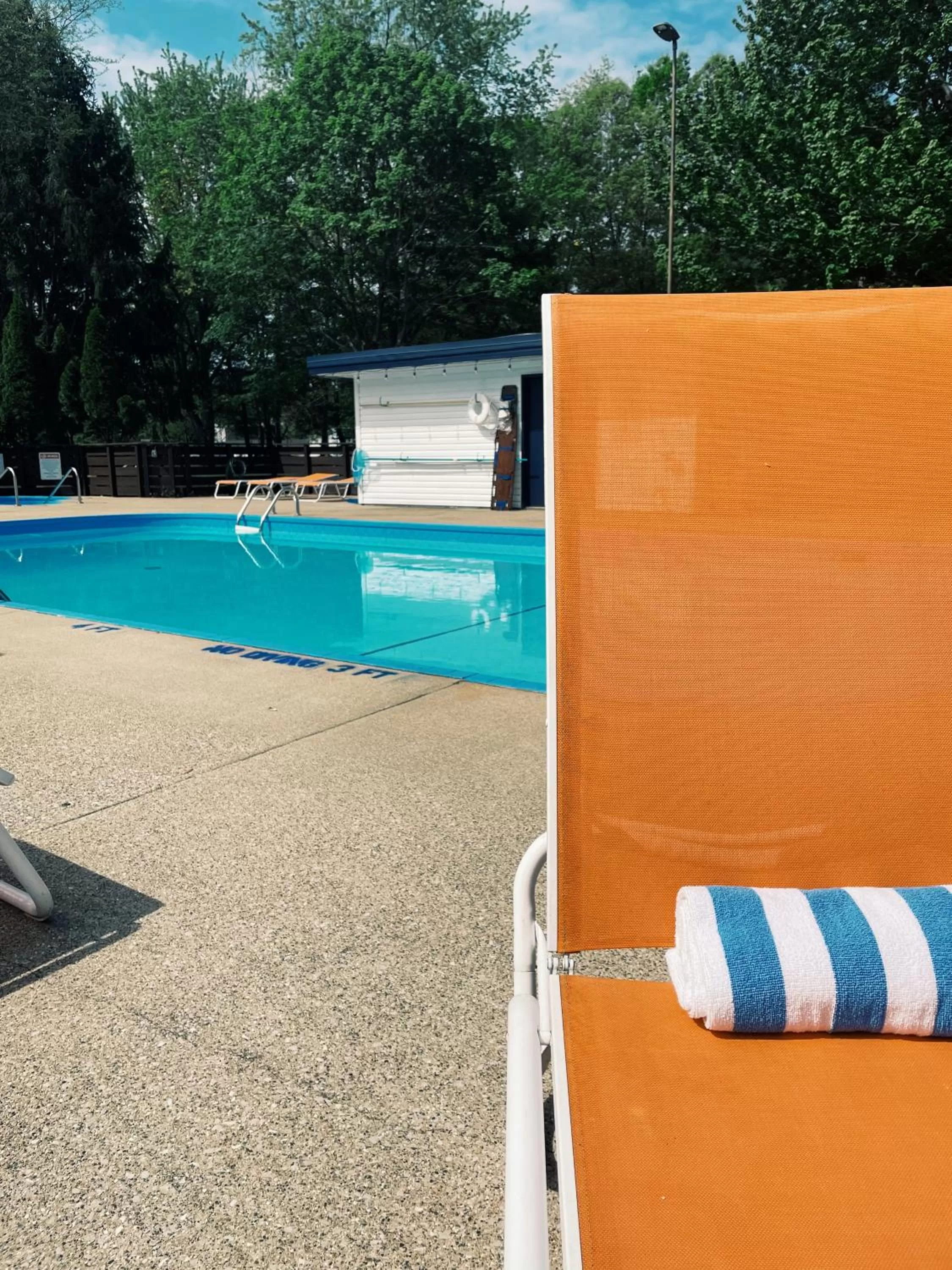 Pool view in Starlite Resort