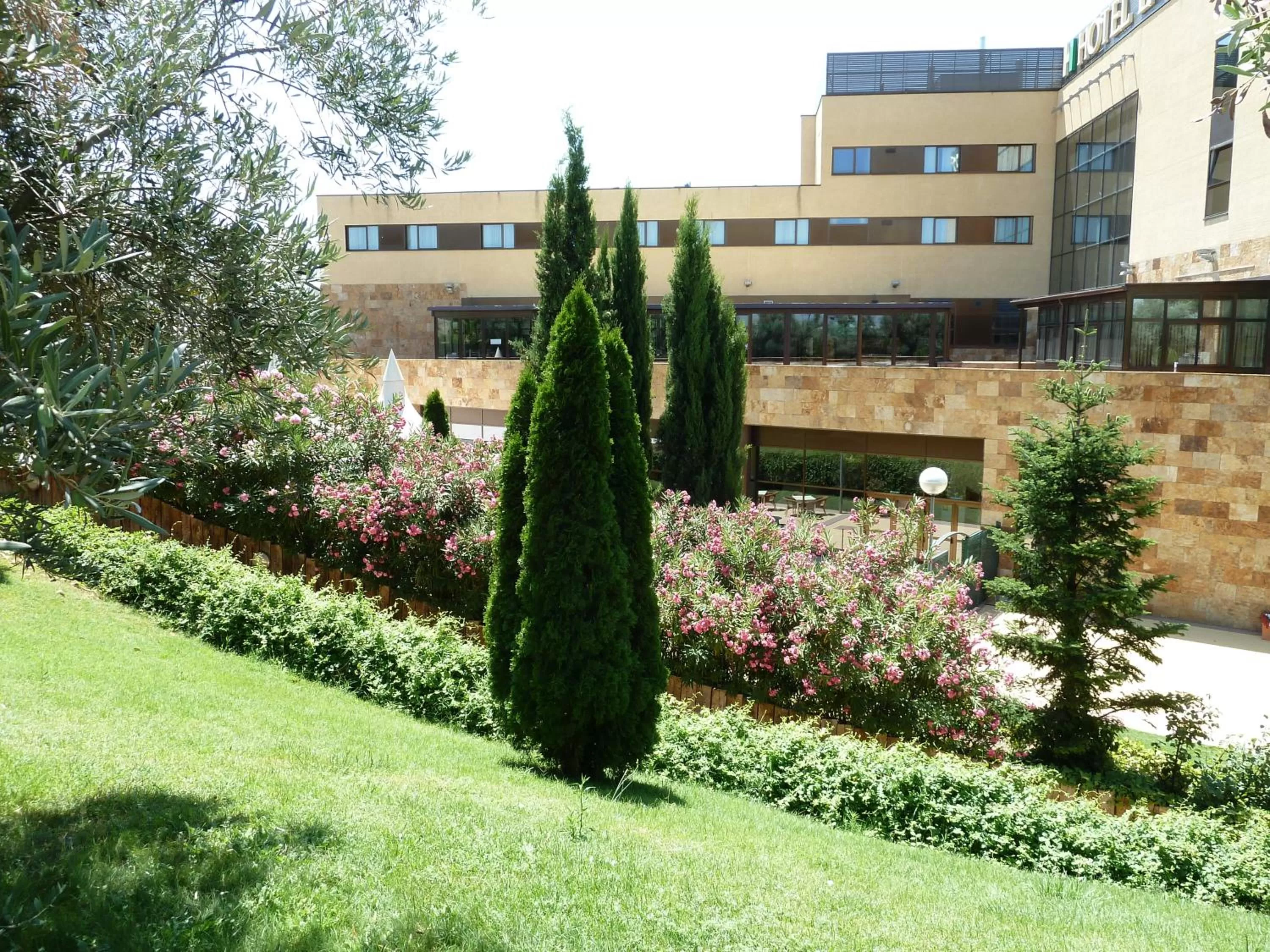Property building, Garden in Sercotel La Princesa