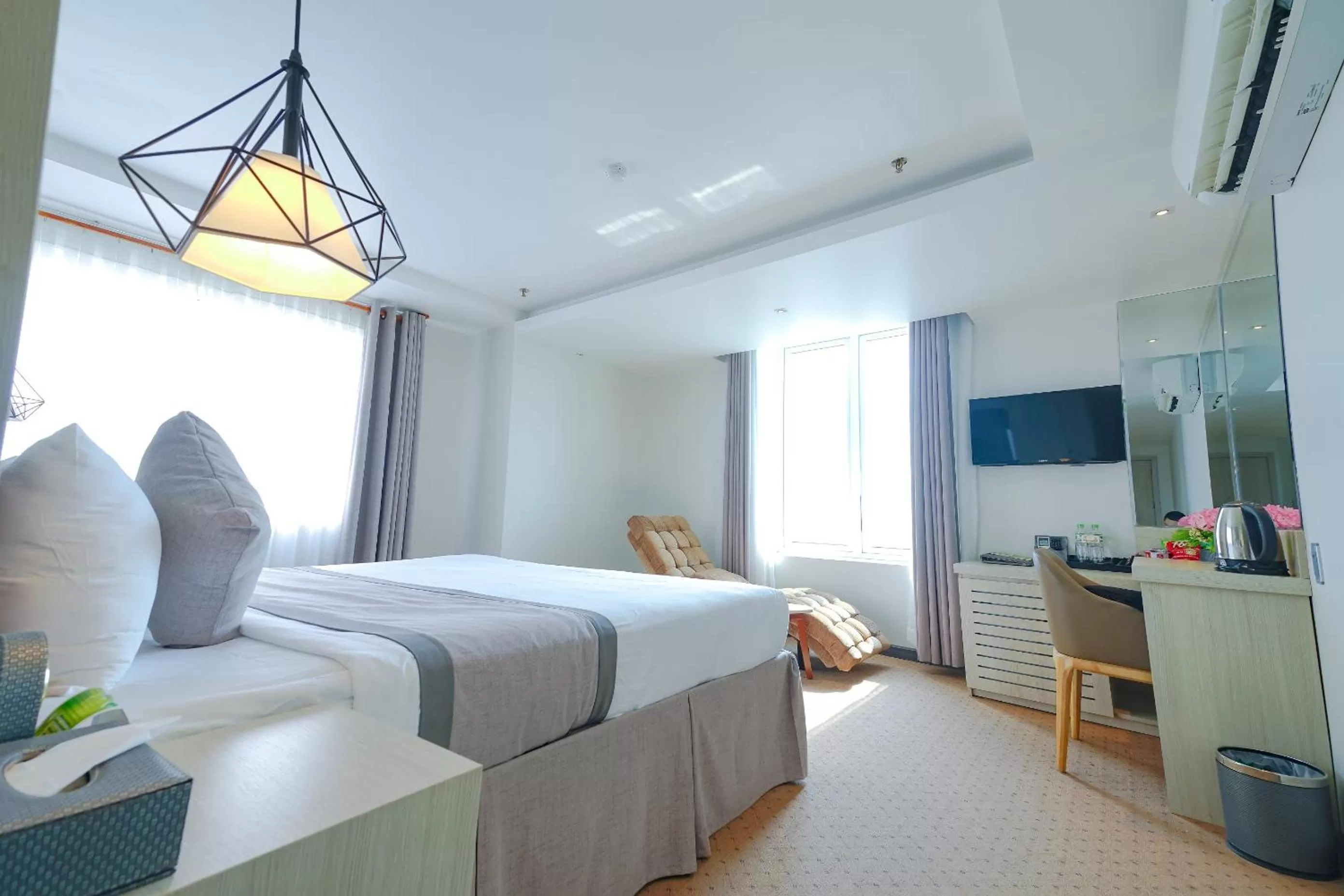 Bedroom, Bed in Holiday One Can Tho Hotel