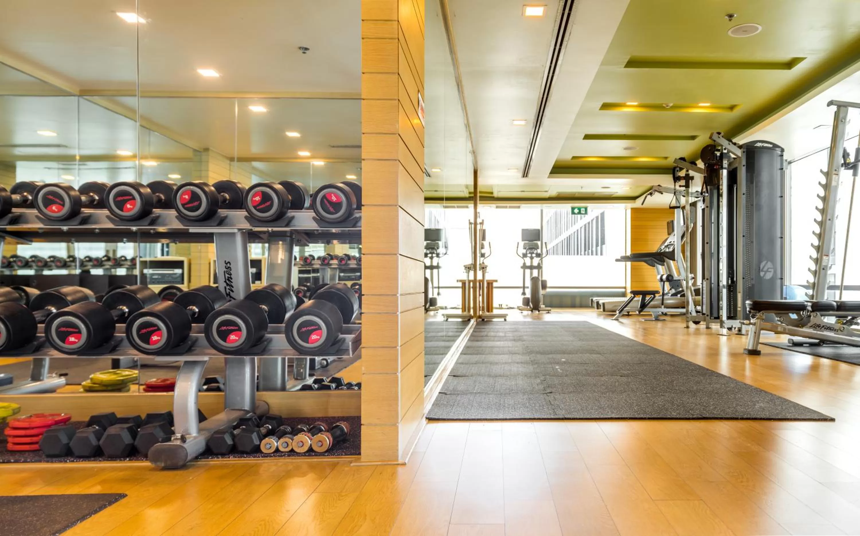 Fitness centre/facilities in Sivatel Bangkok Hotel