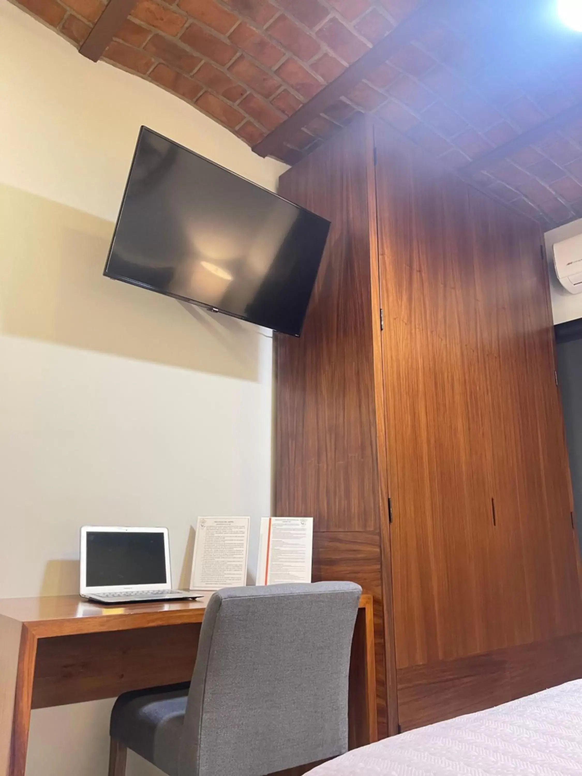 Deluxe Room (2 Adults + 1 Child) in Hotel NG Deluxe Room (2 Adults + 1 Child) in Hotel NG