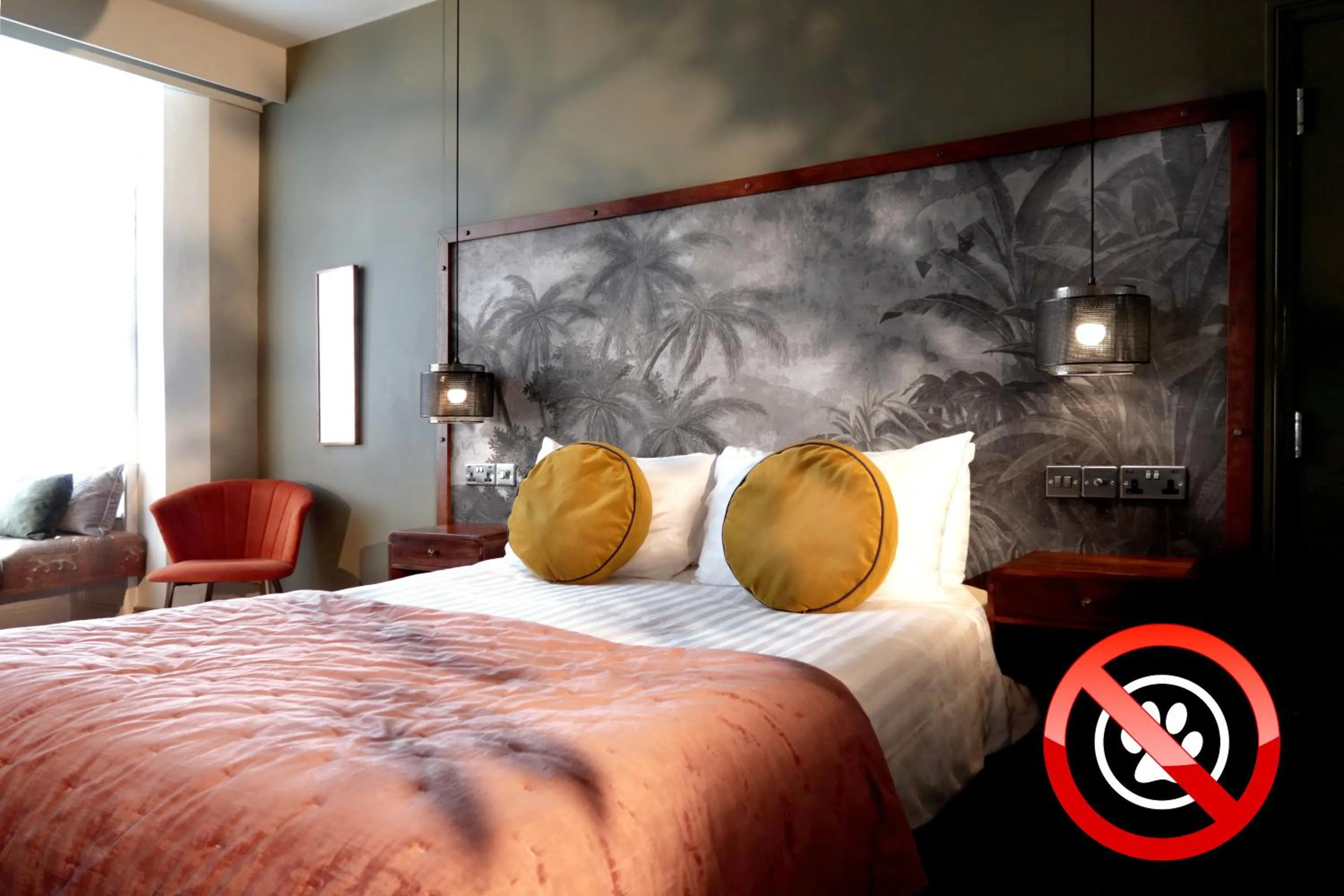 Photo of the whole room, Bed in The Southern Belle