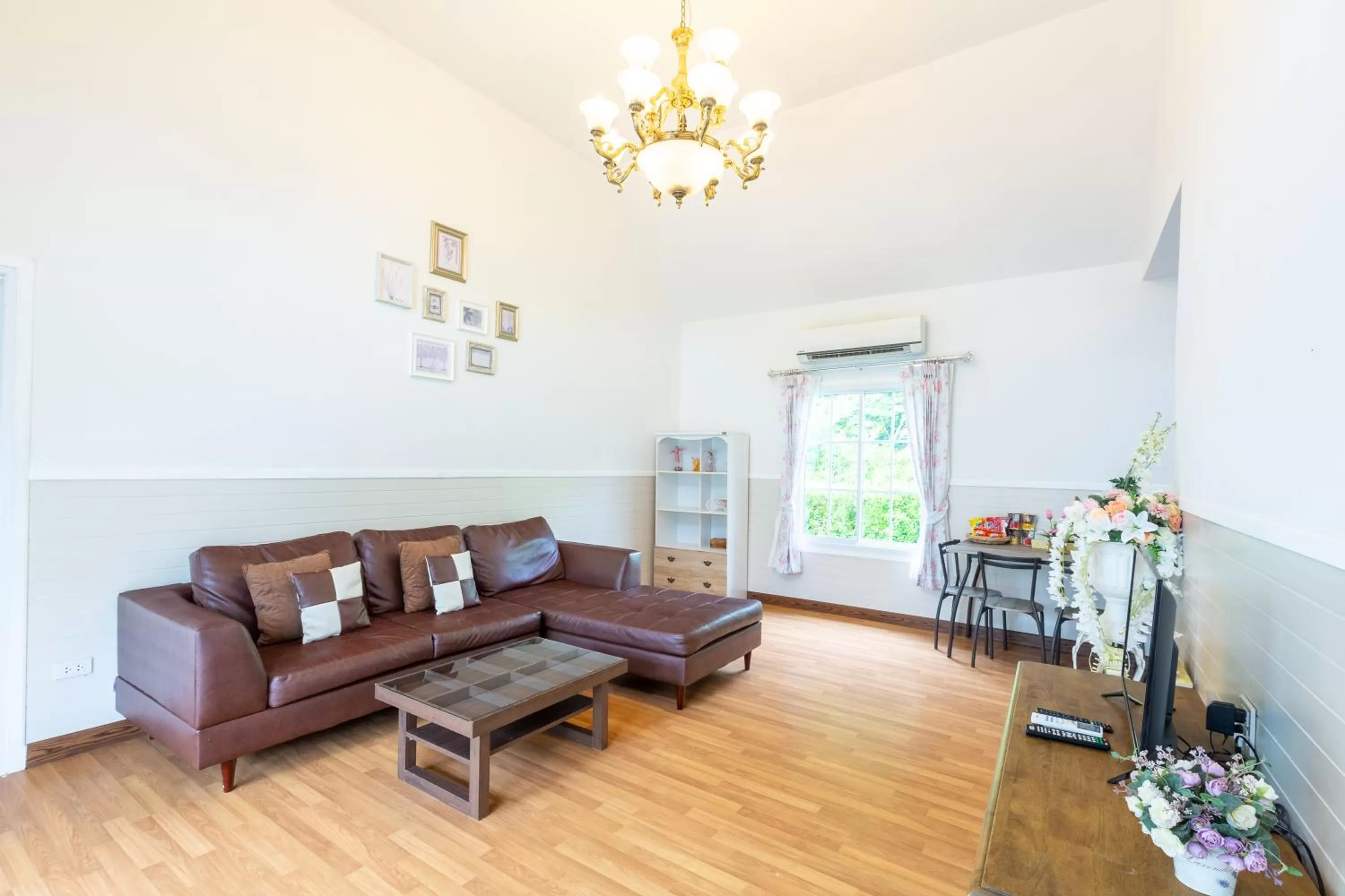 Living room in Sakarin Valley Resort