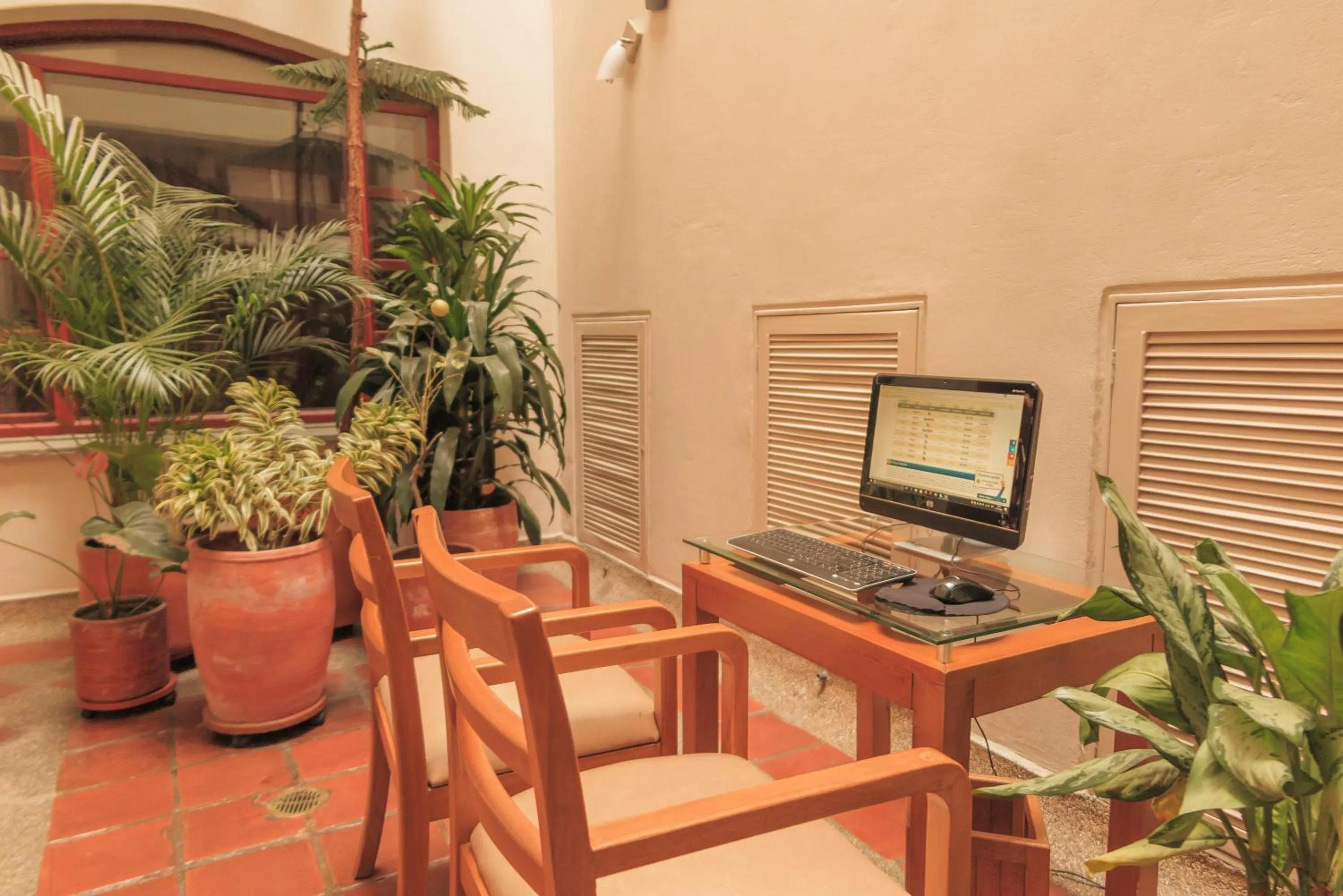 Business facilities in Hotel Casa Deco