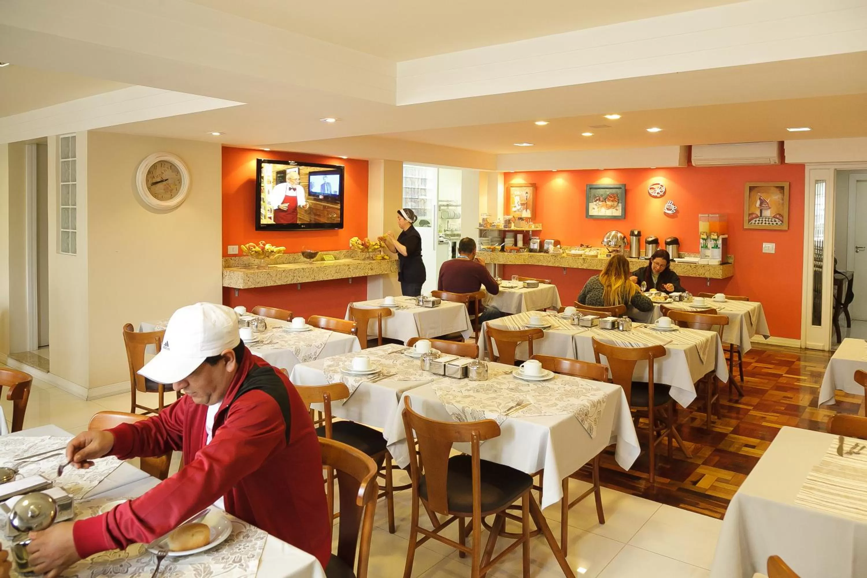 Property building, Restaurant/Places to Eat in Hotel Erechim